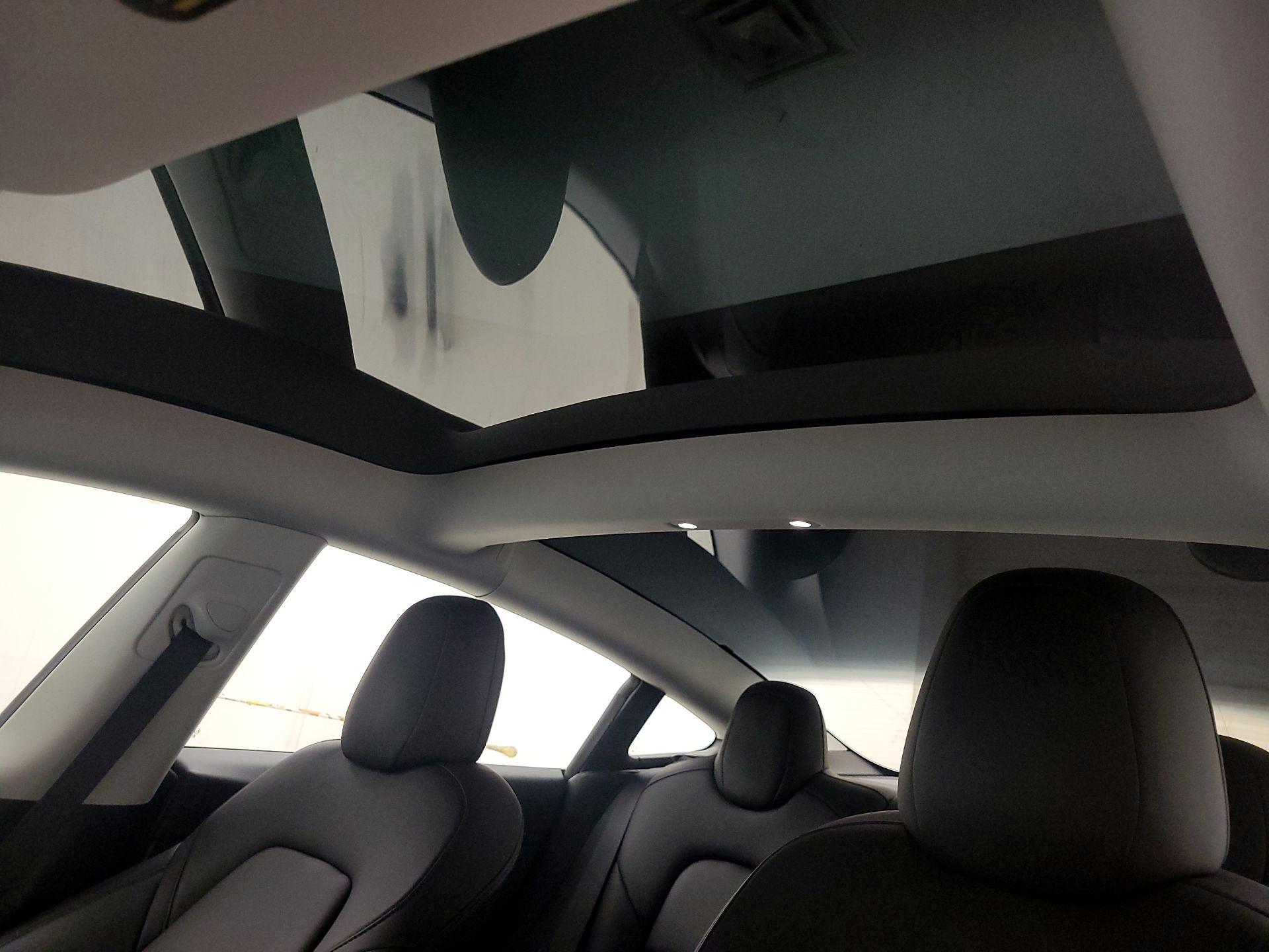Thumbnail: 2022 Tesla Model 3 - 19