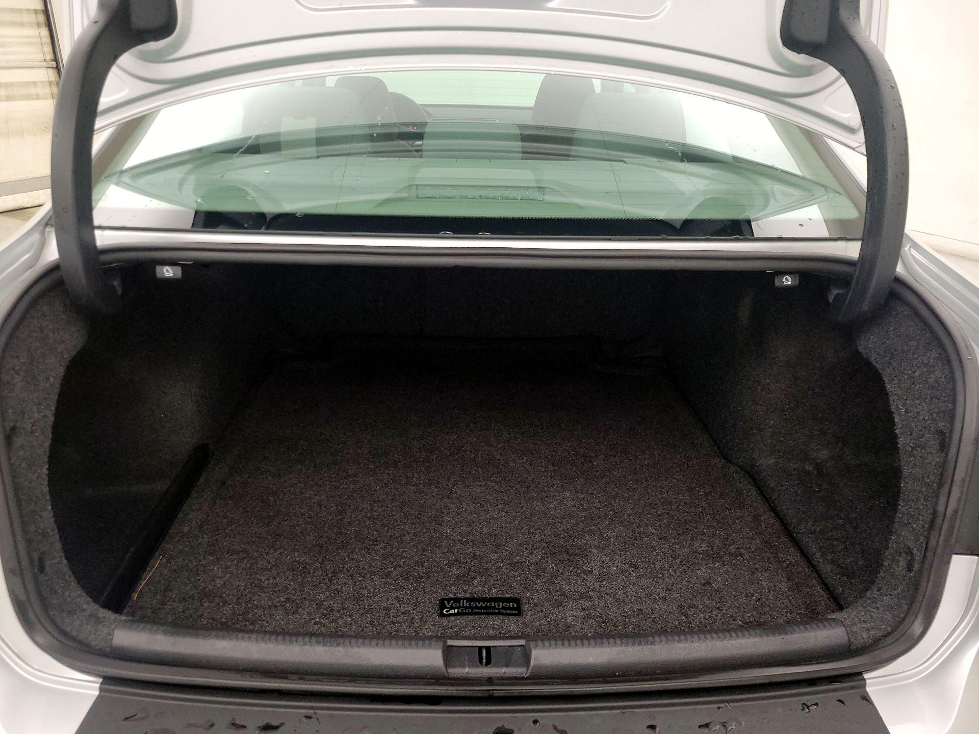 Thumbnail: 2014 Volkswagen Passat - 19