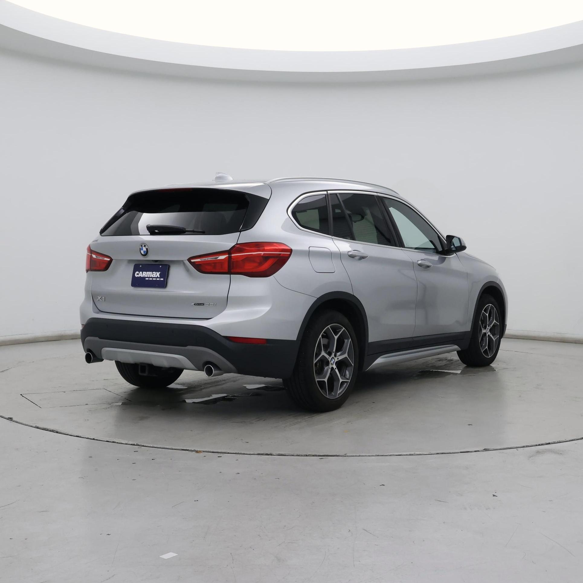 Thumbnail: 2019 BMW X1 - 8
