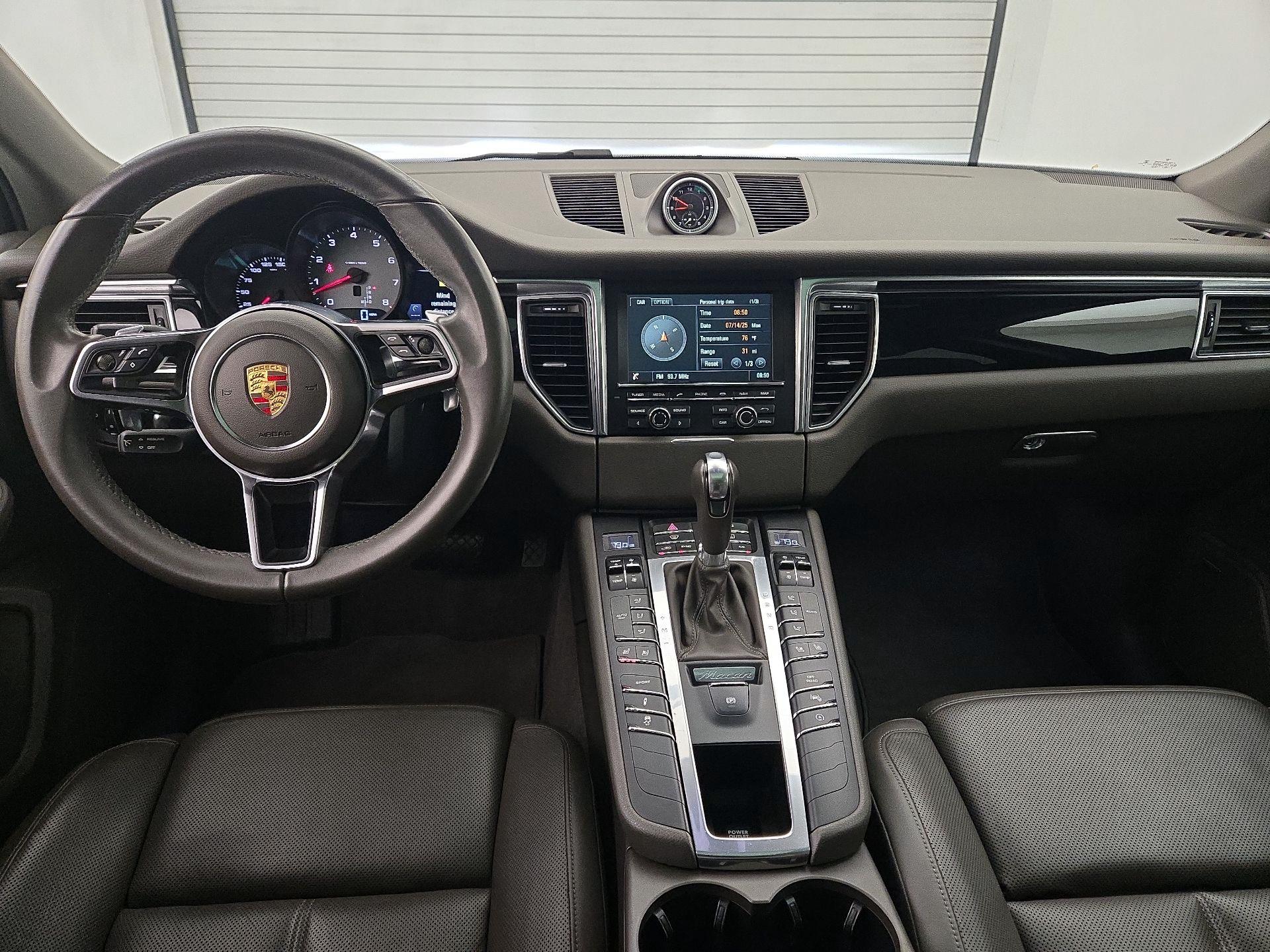 Thumbnail: 2015 Porsche Macan - 9