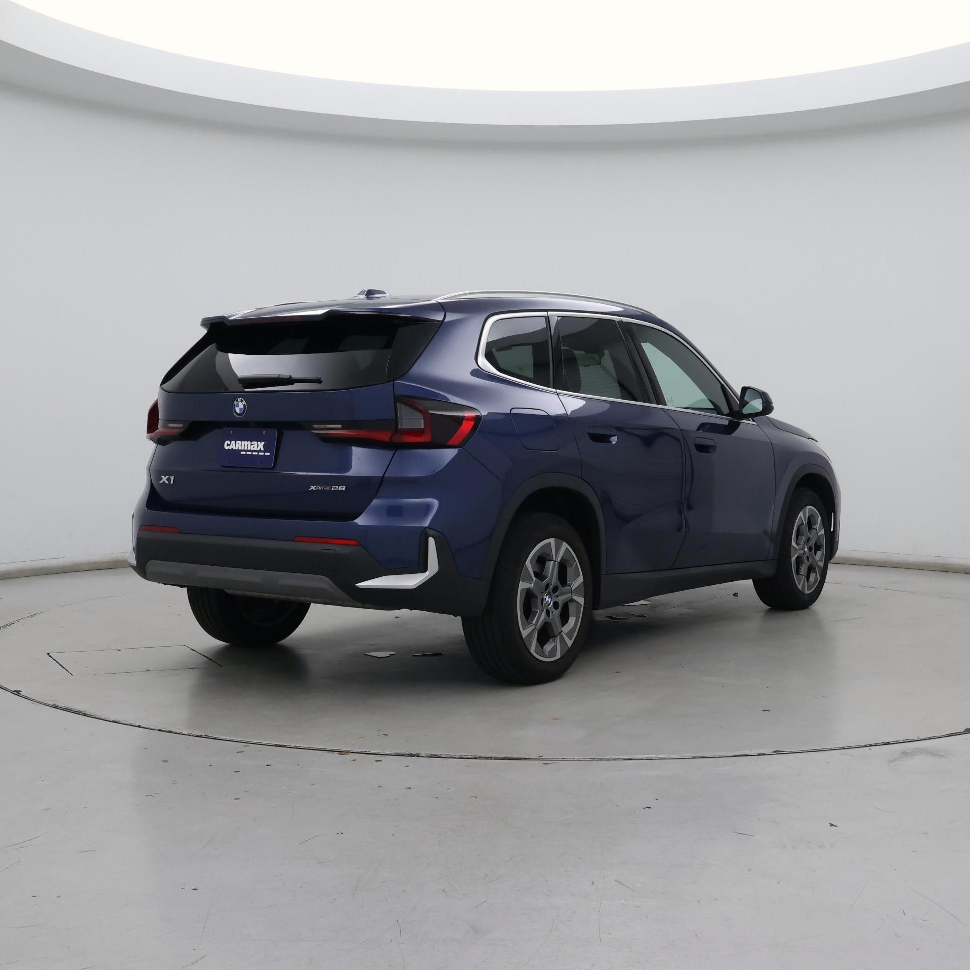 Thumbnail: 2023 BMW X1 - 8