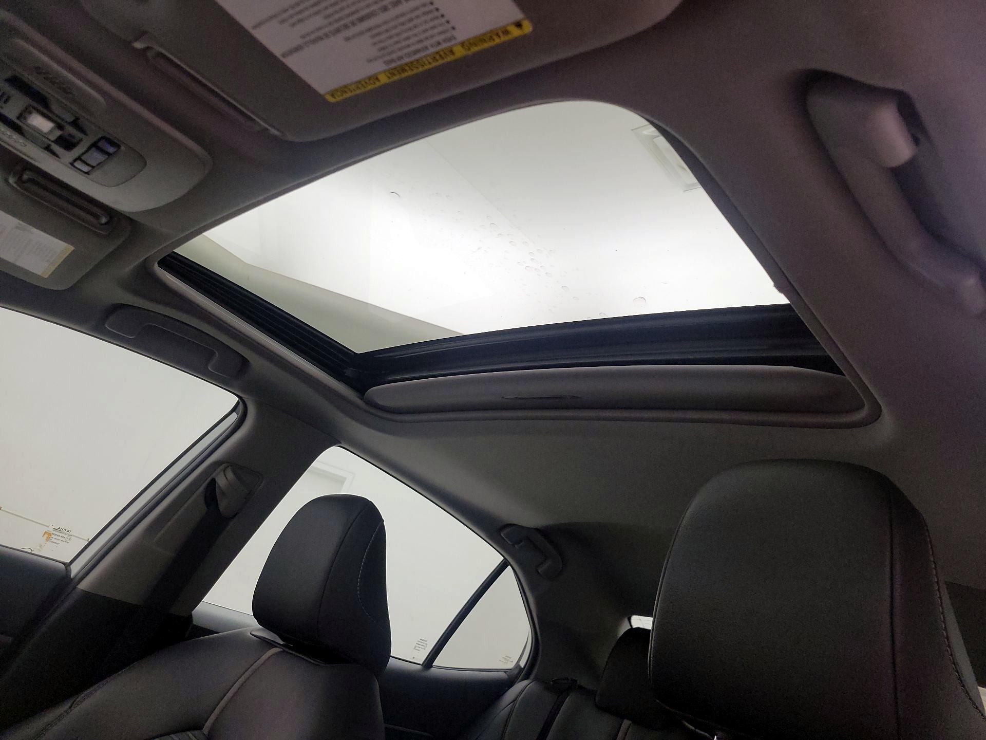 Thumbnail: 2019 Toyota Camry - 19