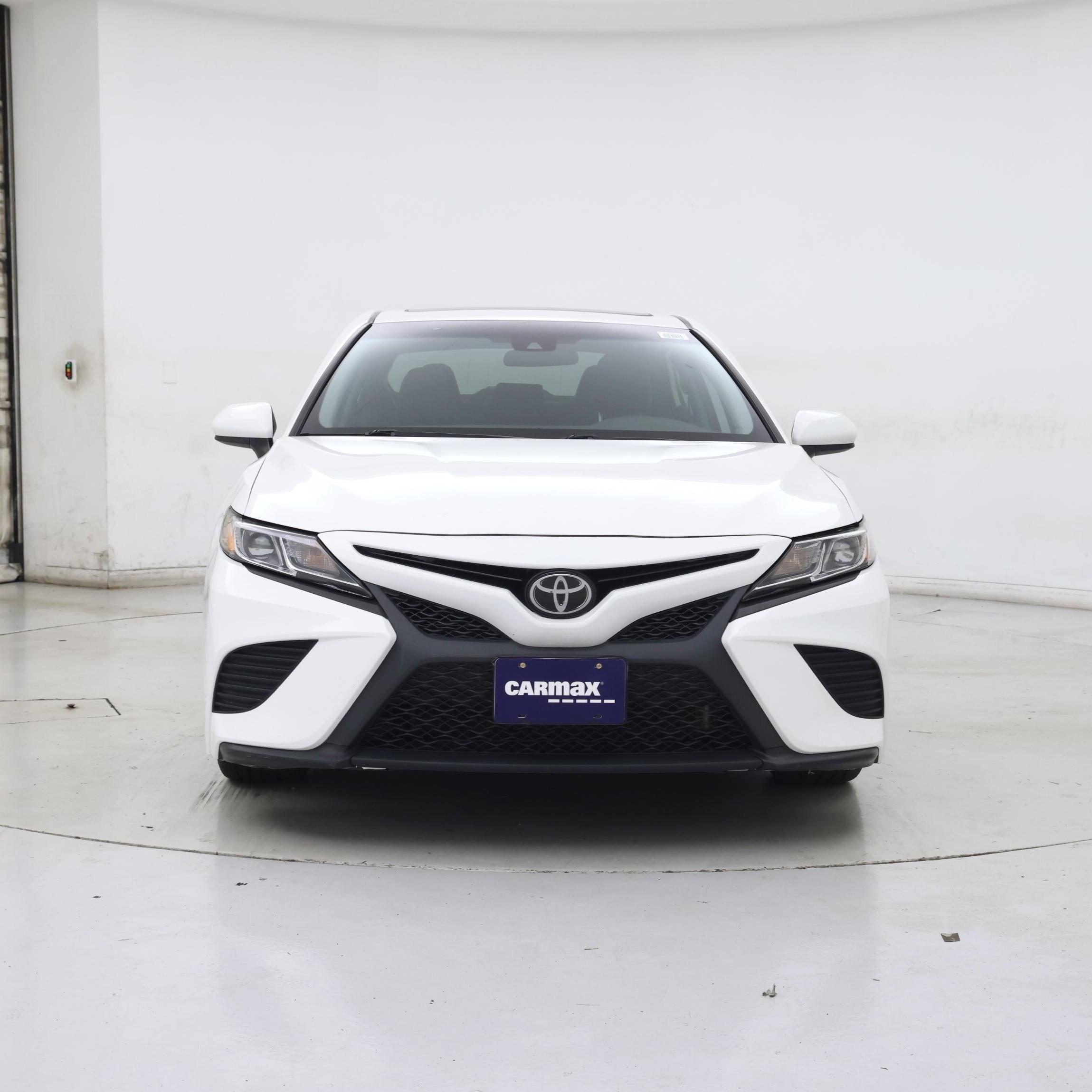 Thumbnail: 2019 Toyota Camry - 5