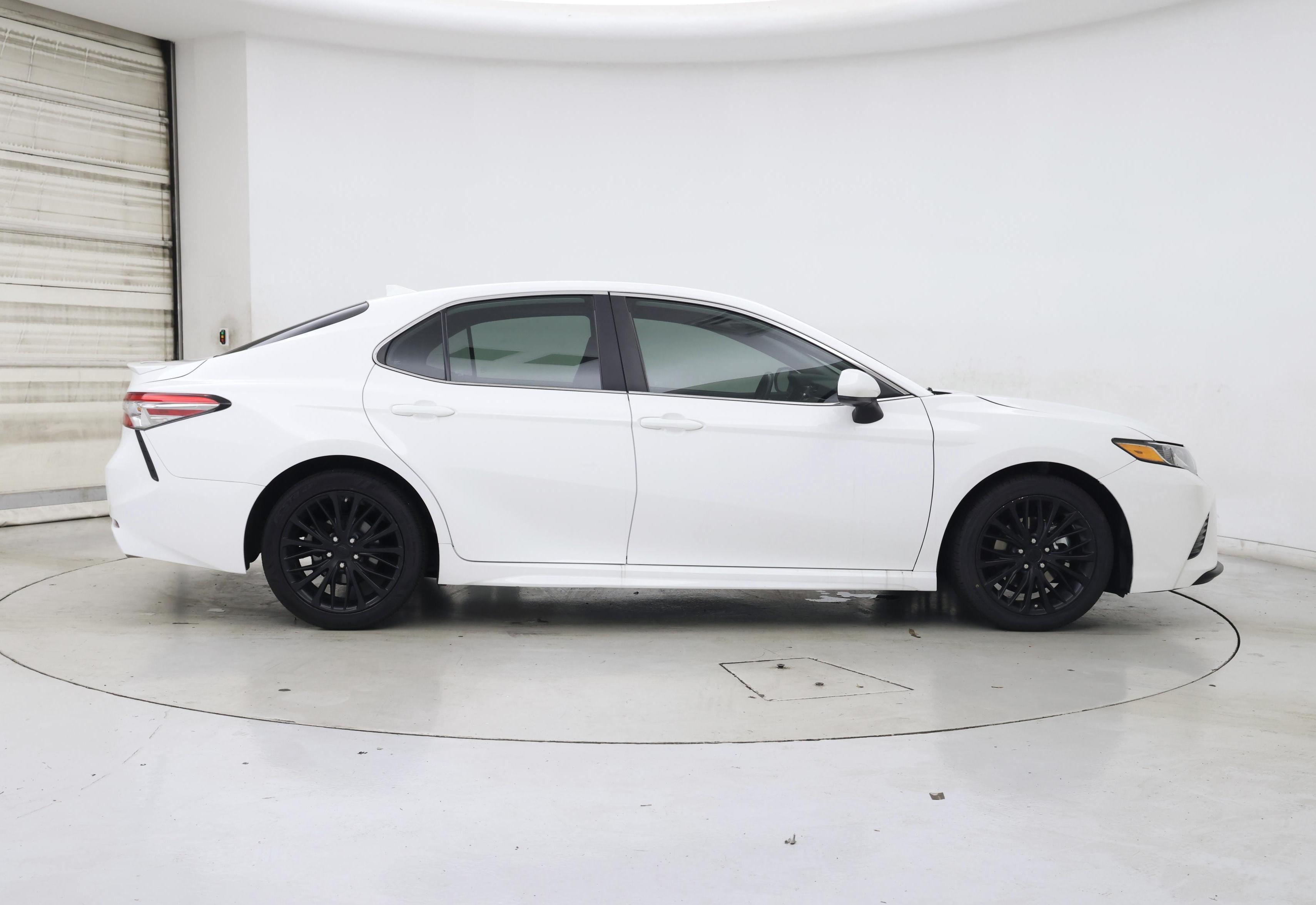 Thumbnail: 2019 Toyota Camry - 7