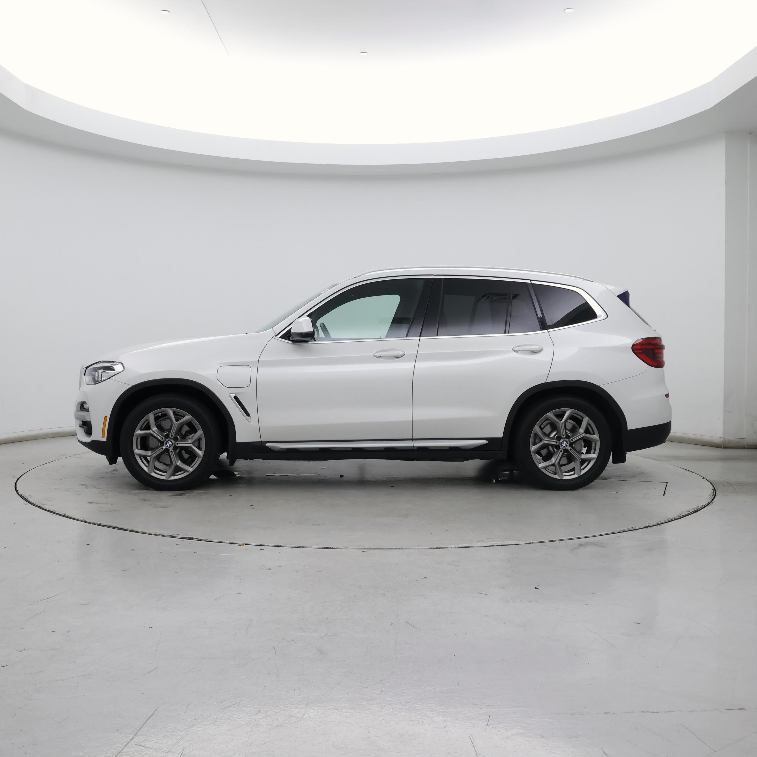 Thumbnail: 2021 BMW X3 - 3