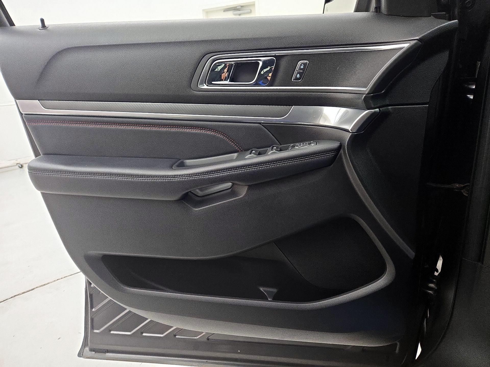 Thumbnail: 2018 Ford Explorer - 12