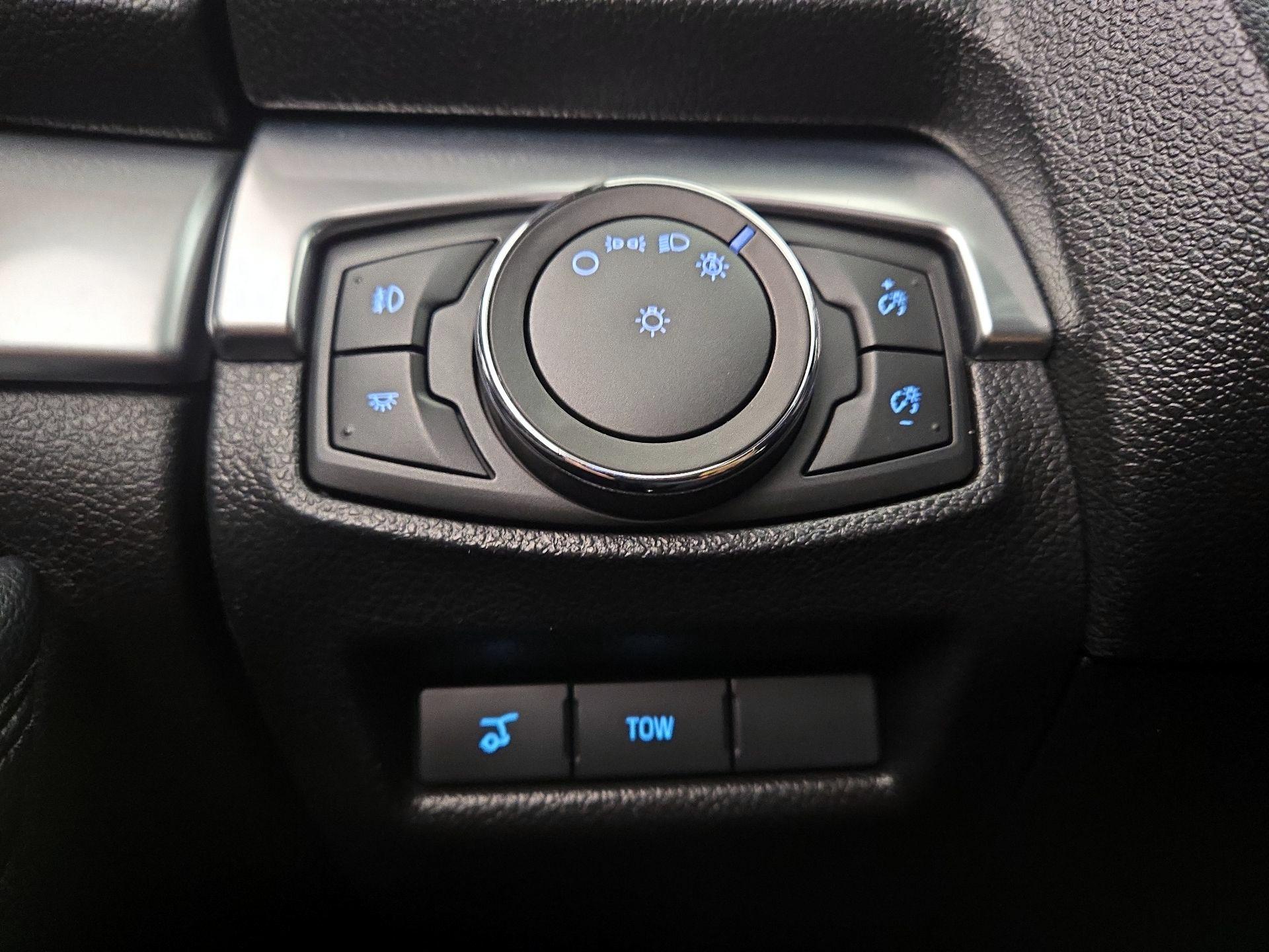Thumbnail: 2018 Ford Explorer - 13