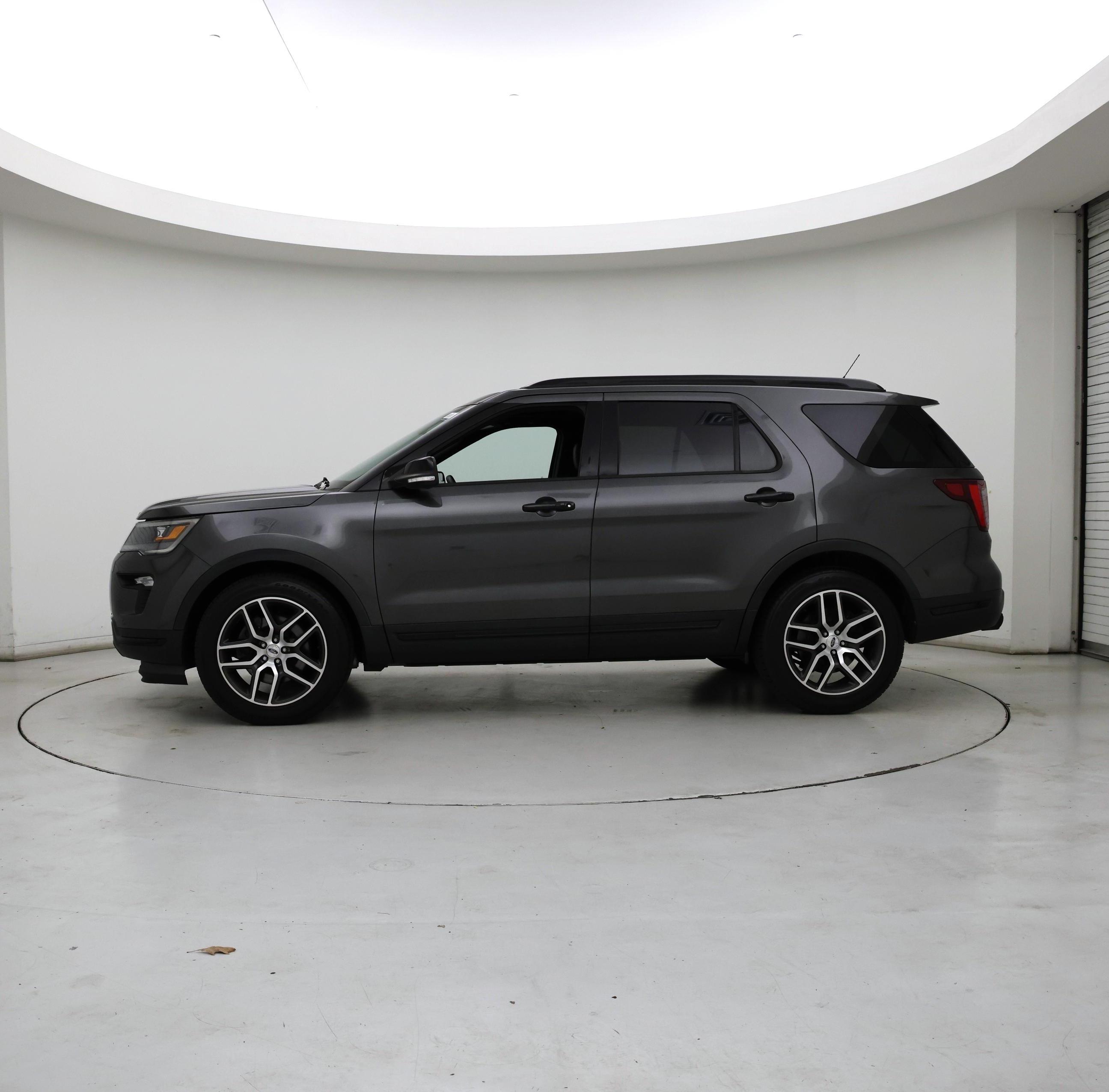 Thumbnail: 2018 Ford Explorer - 3