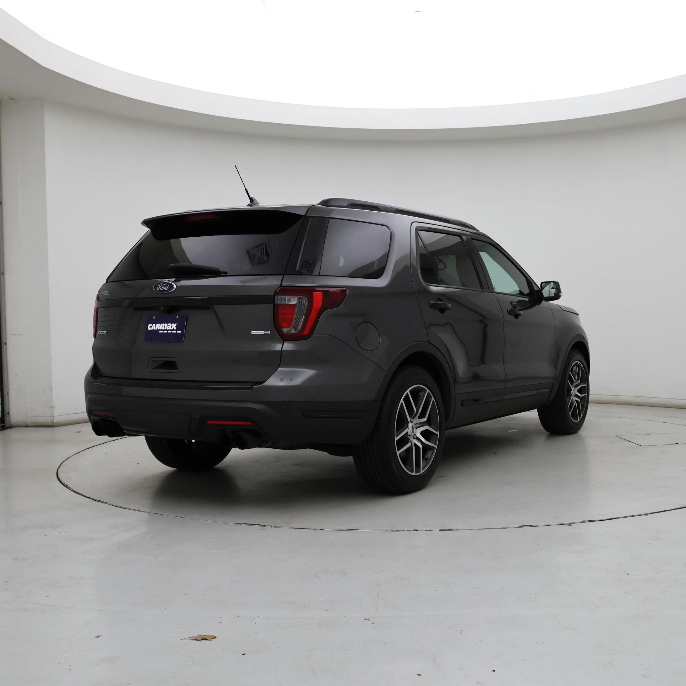 Thumbnail: 2018 Ford Explorer - 8