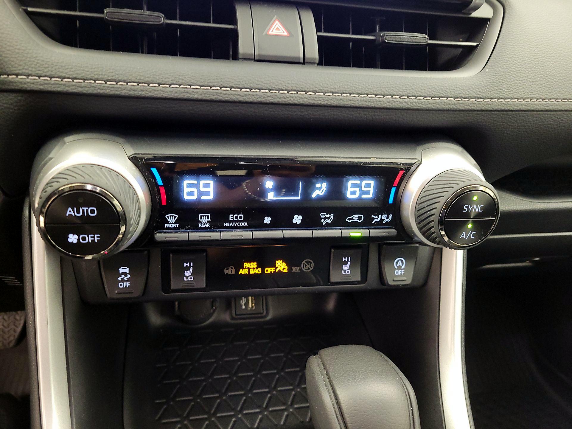 Thumbnail: 2024 Toyota RAV4 - 16