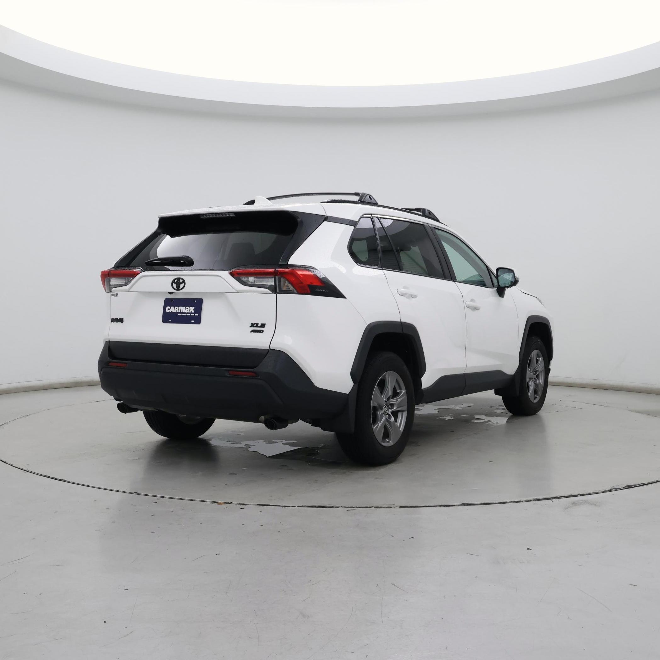 Thumbnail: 2024 Toyota RAV4 - 8