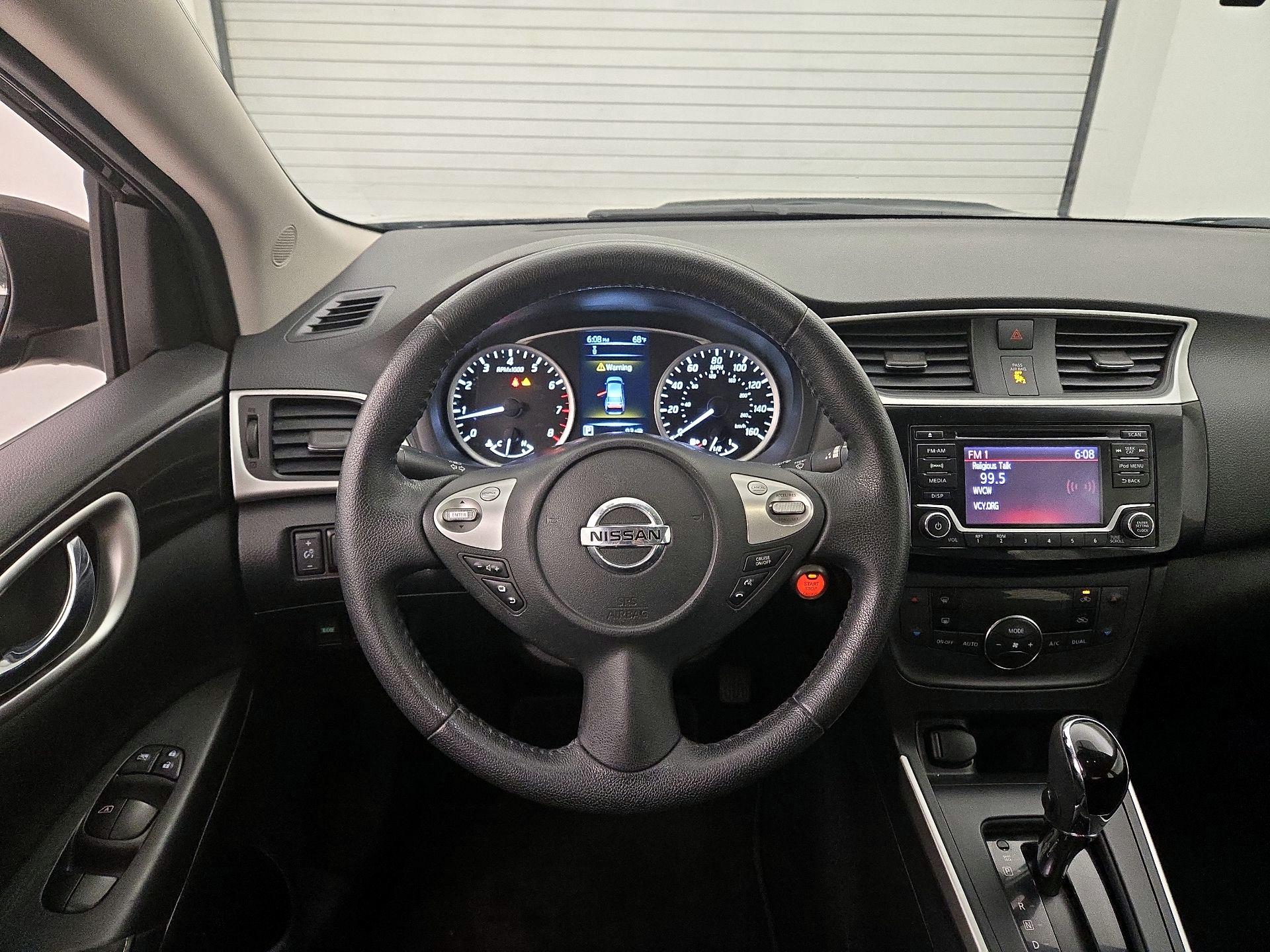 Thumbnail: 2018 Nissan Sentra - 10