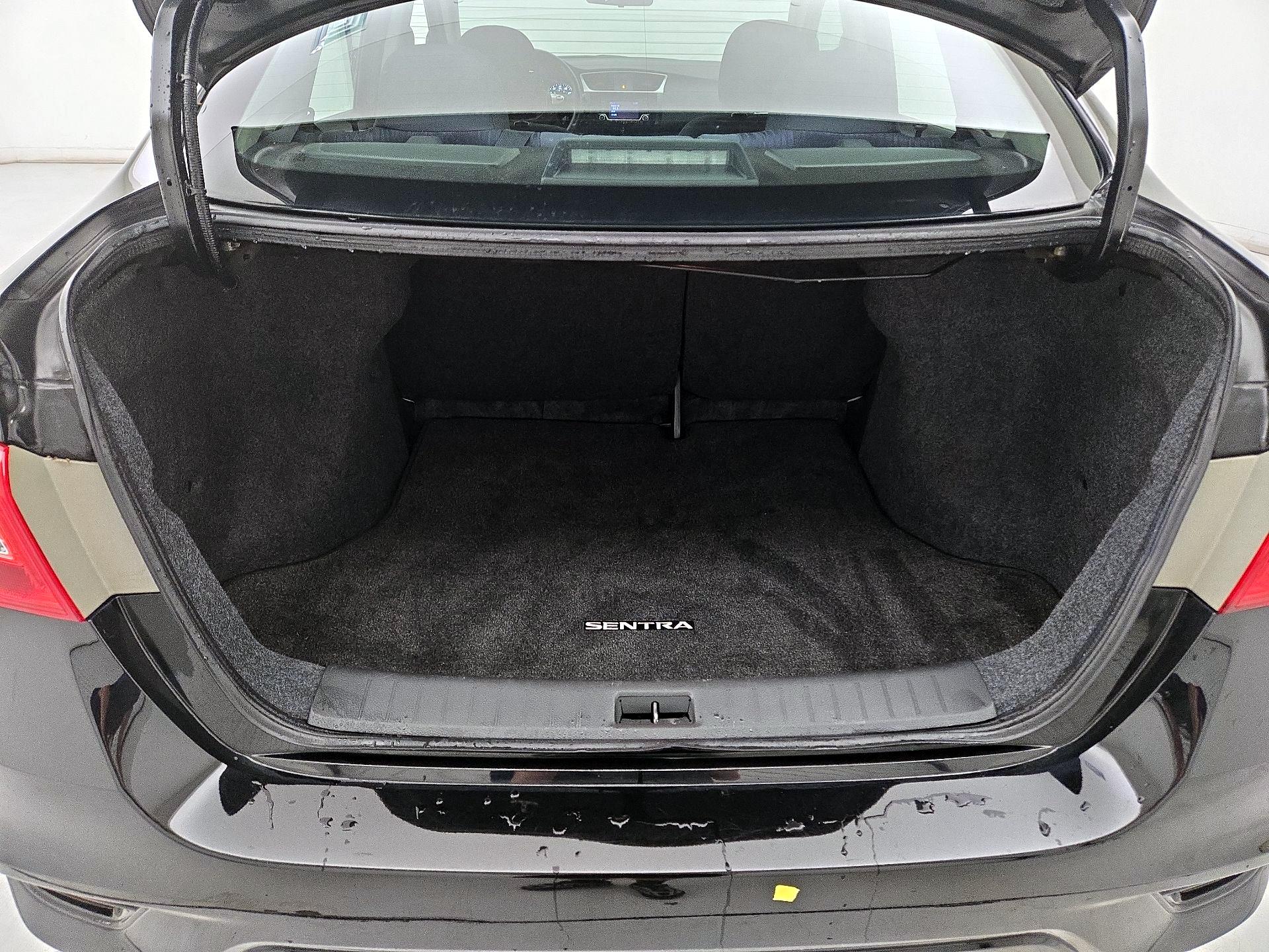 Thumbnail: 2018 Nissan Sentra - 20