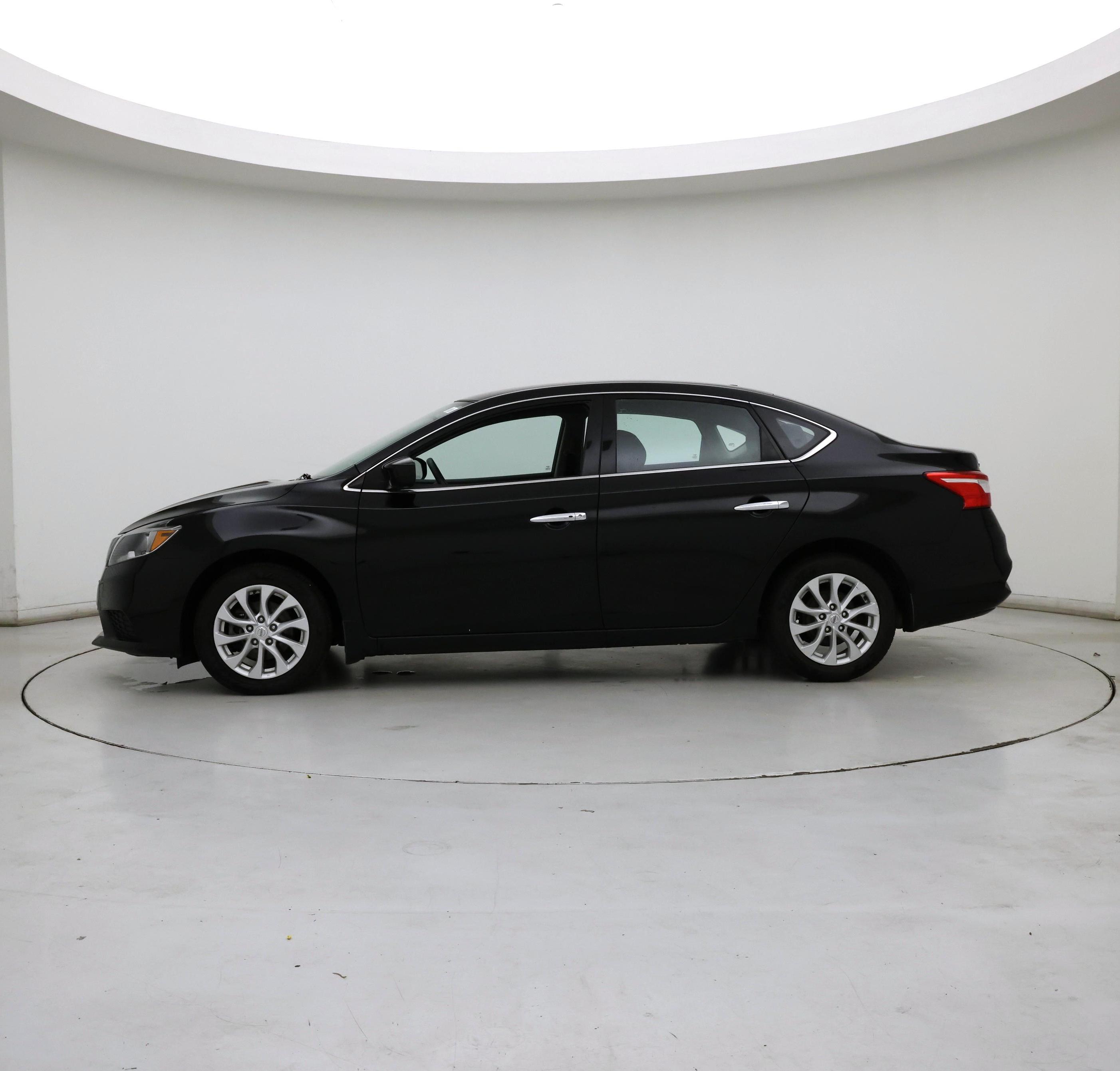 Thumbnail: 2018 Nissan Sentra - 3