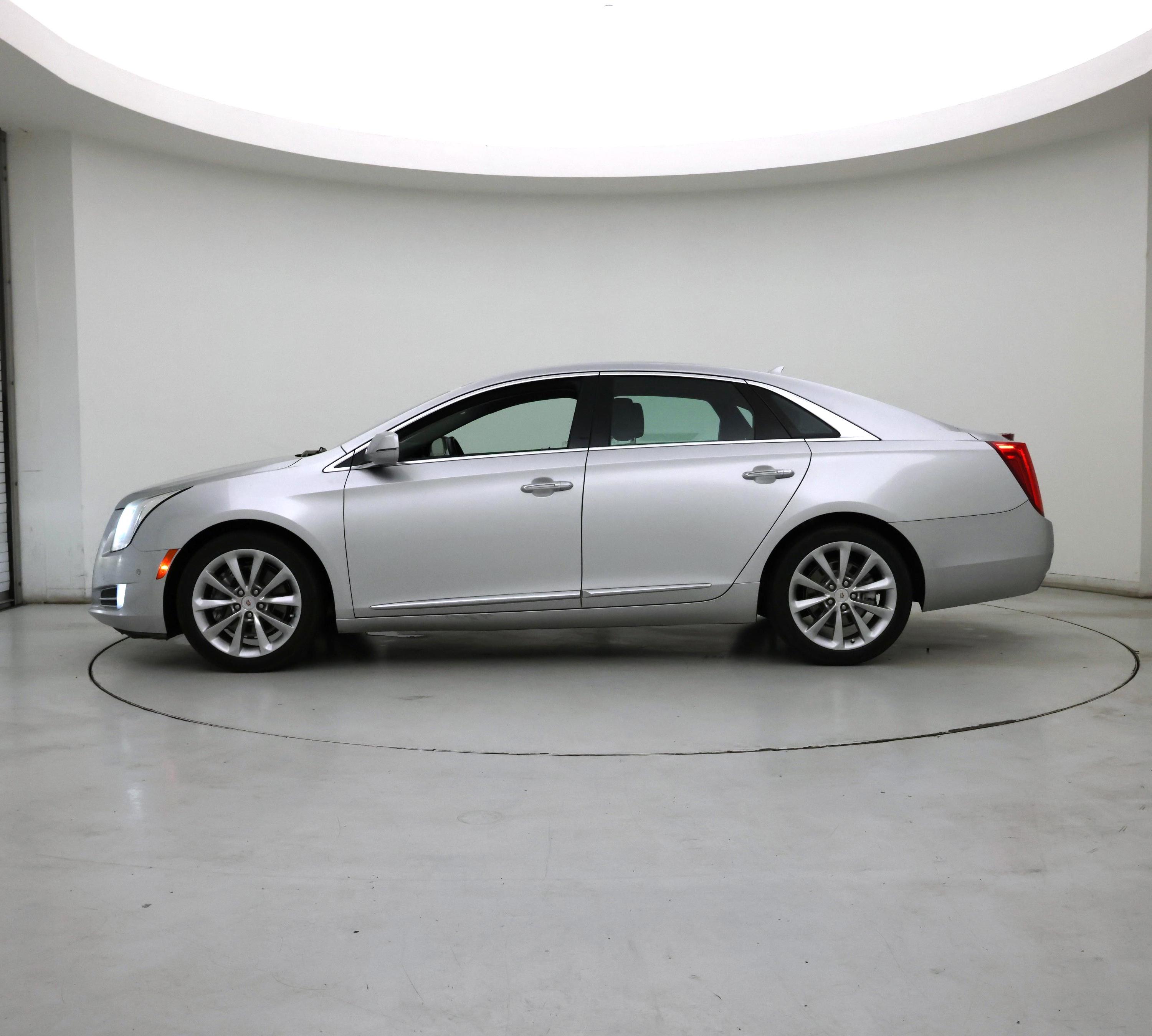 Thumbnail: 2014 Cadillac XTS - 3