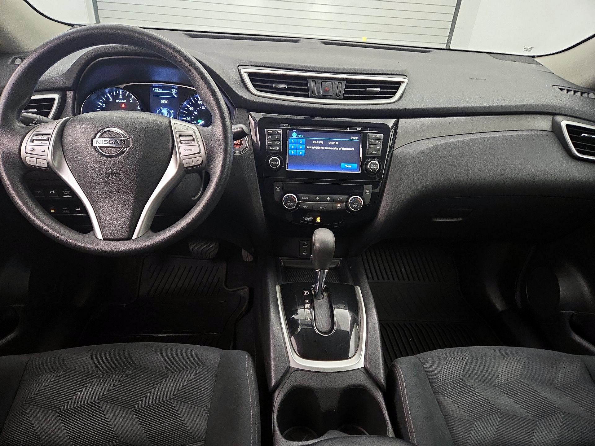 Thumbnail: 2016 Nissan Rogue - 9