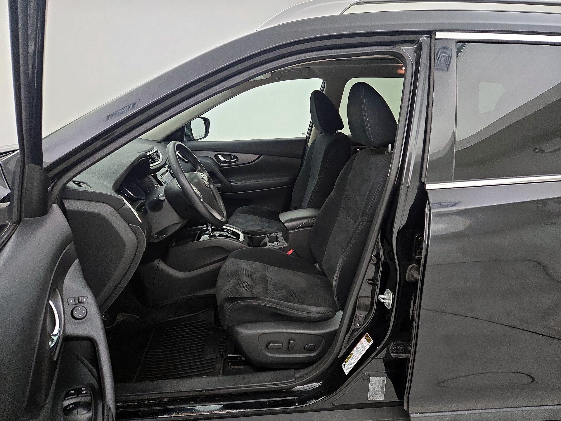 Thumbnail: 2016 Nissan Rogue - 11