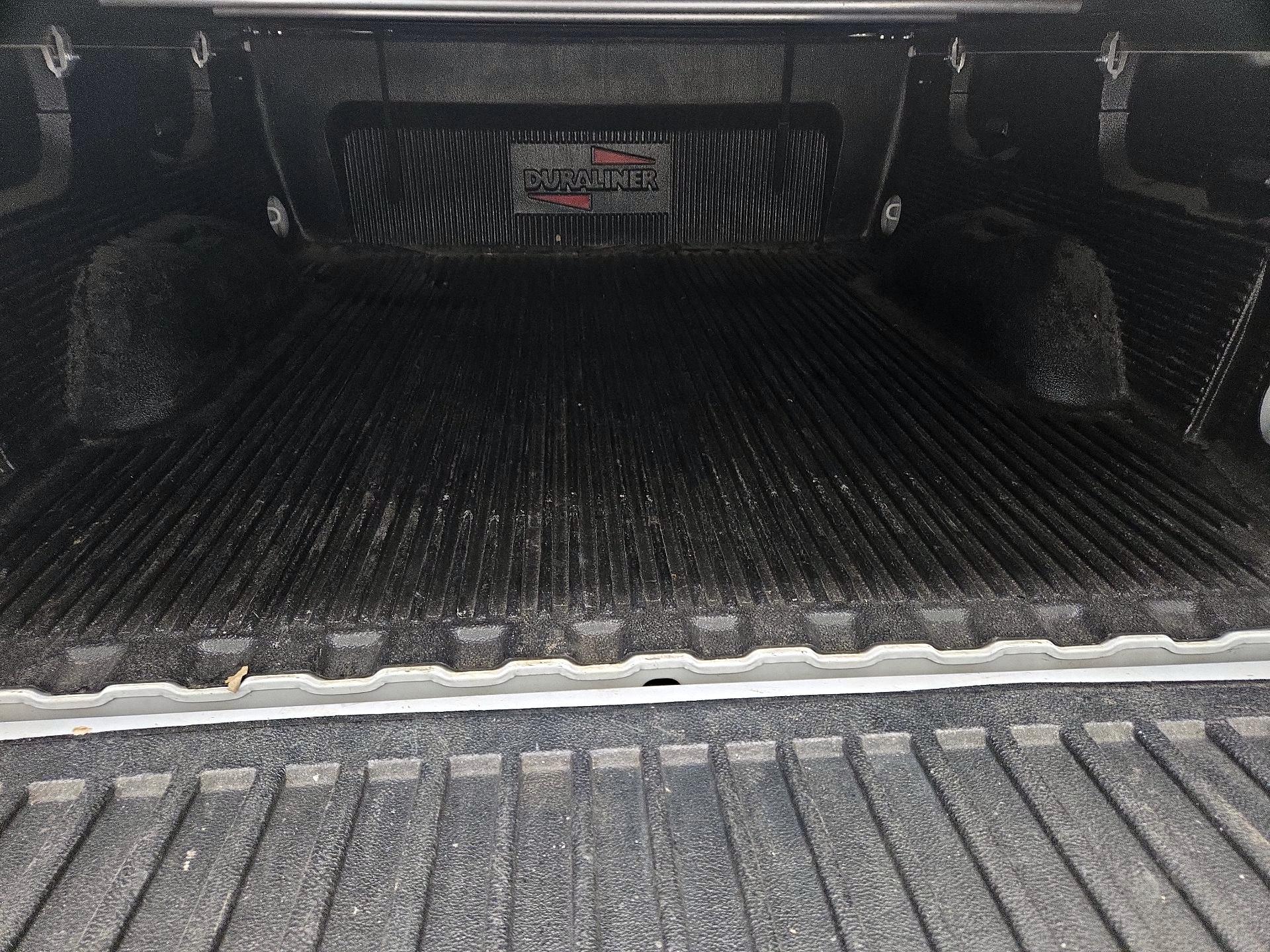 Thumbnail: 2018 Chevrolet Silverado 1500 - 16