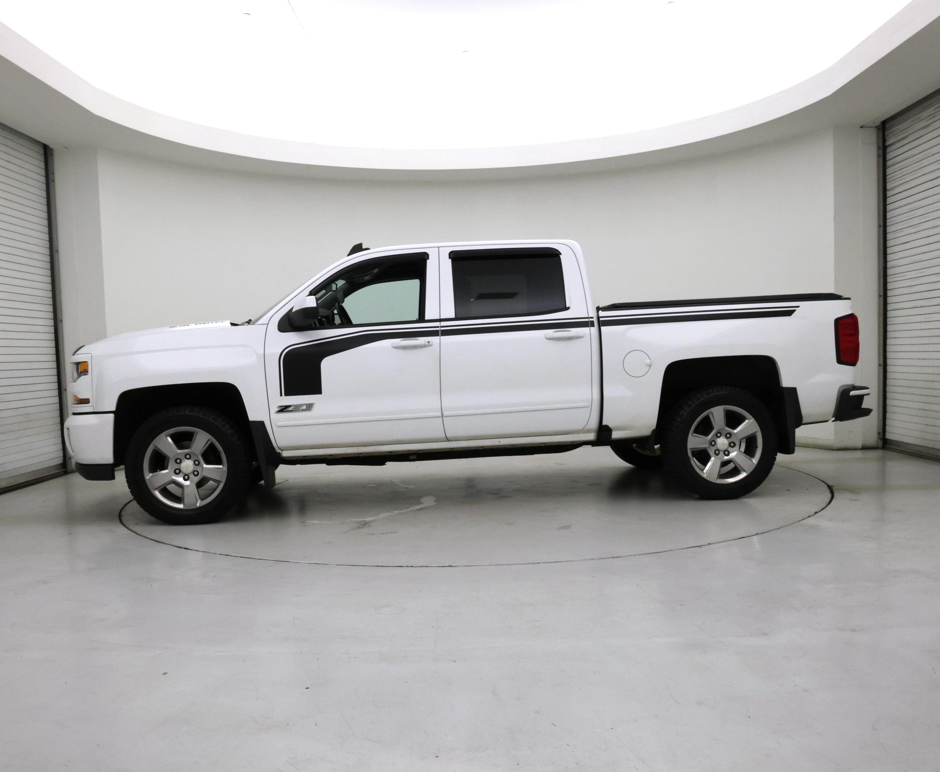 Thumbnail: 2018 Chevrolet Silverado 1500 - 3