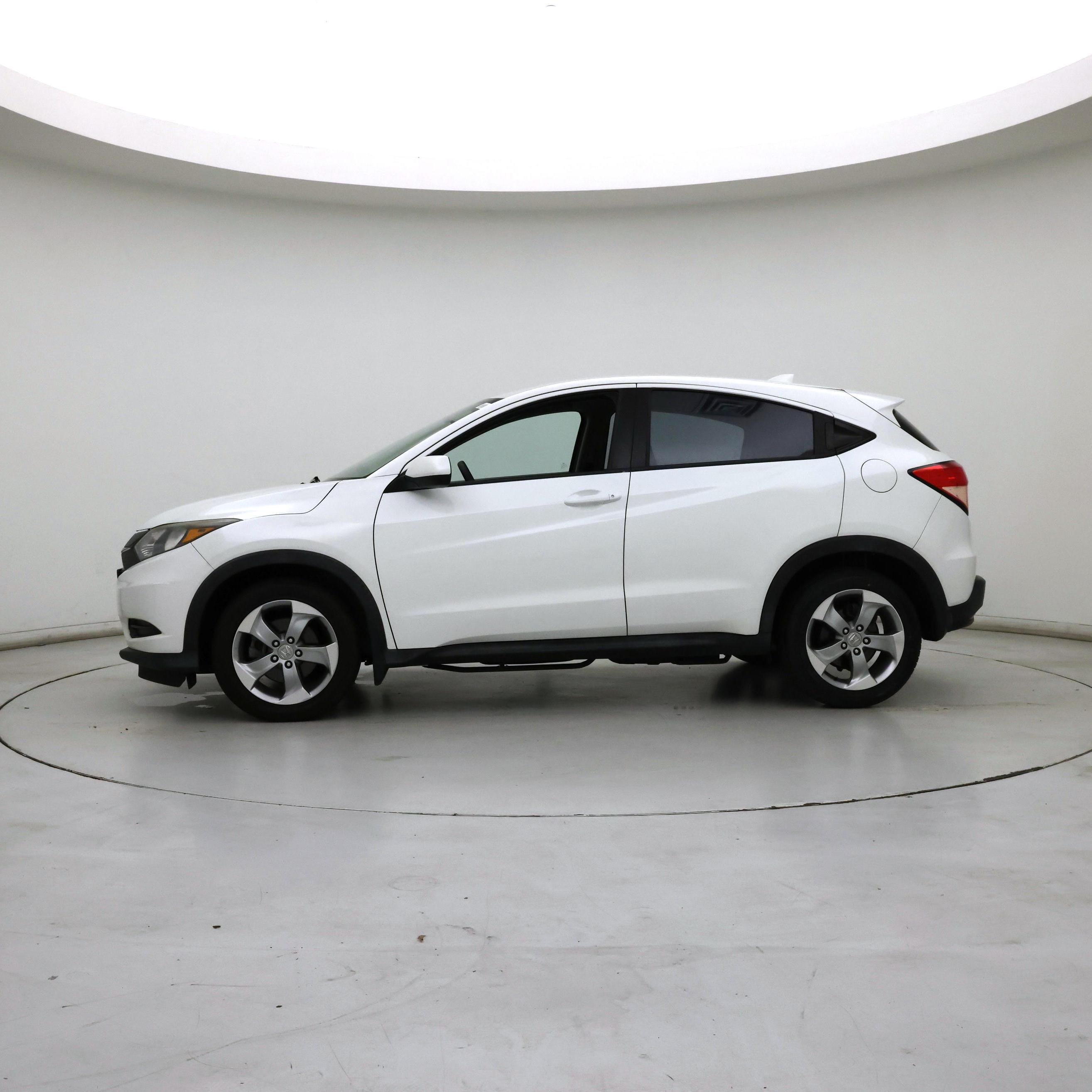 Thumbnail: 2017 Honda HR-V - 3