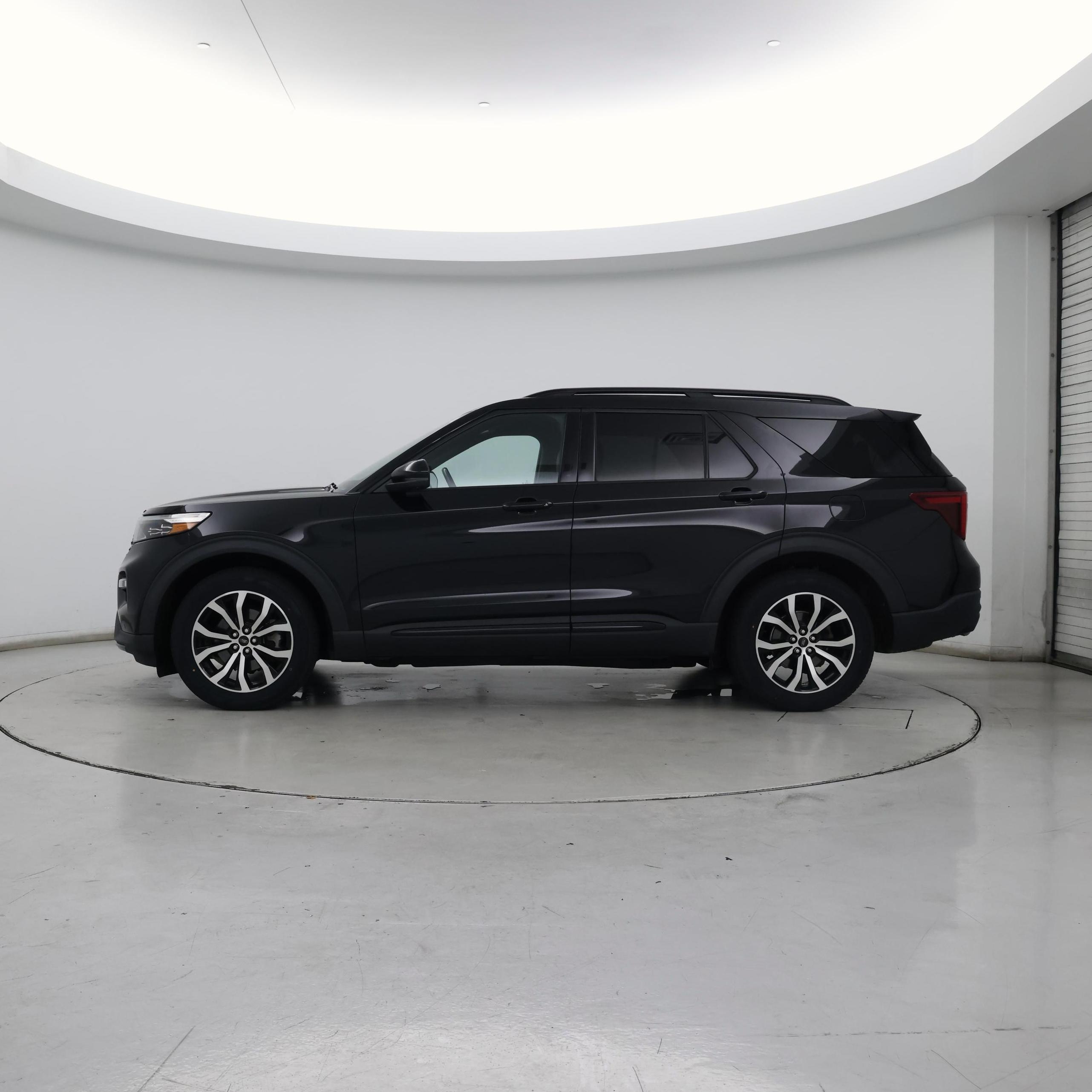 Thumbnail: 2021 Ford Explorer - 3