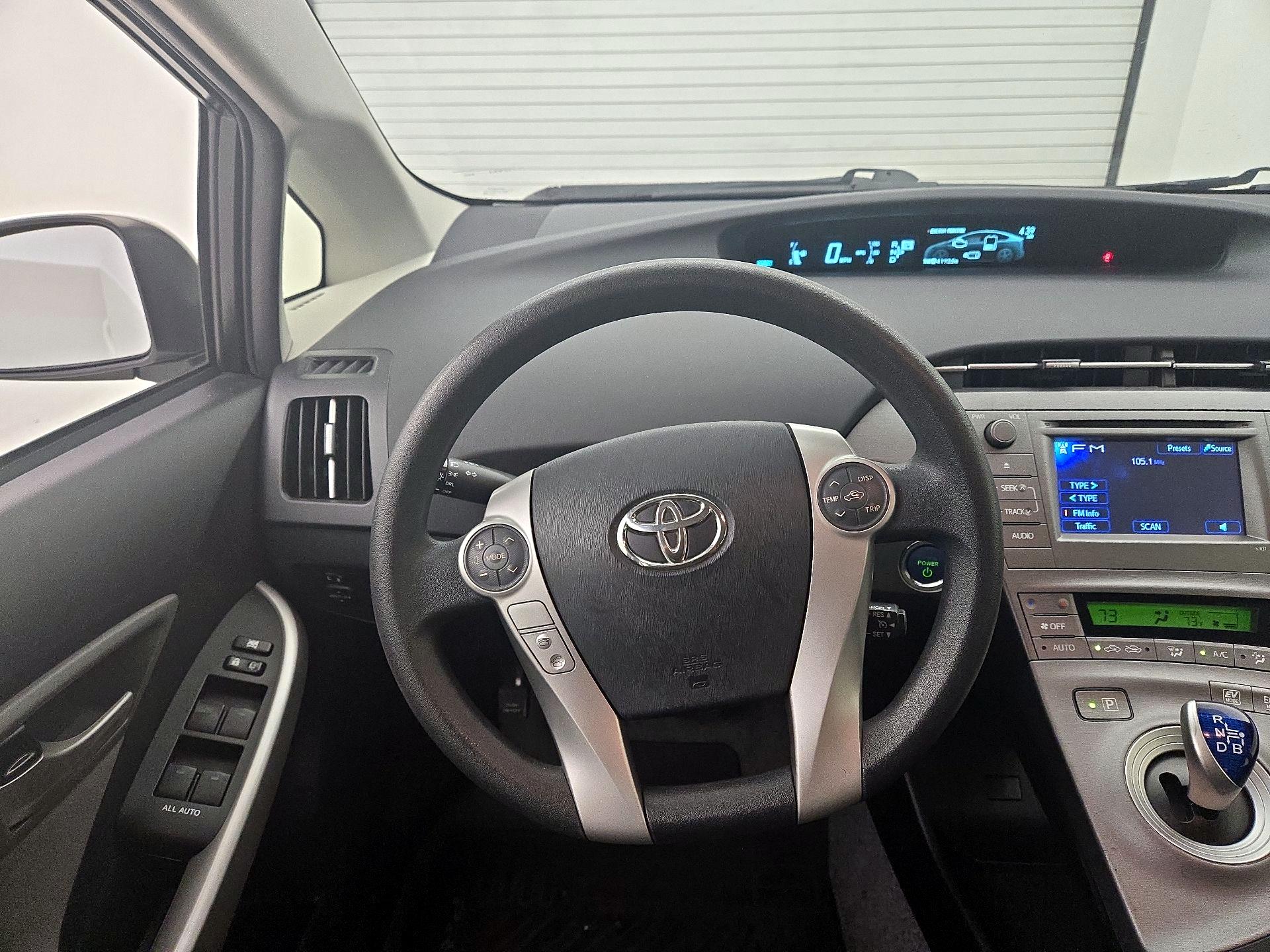 Thumbnail: 2013 Toyota Prius - 10