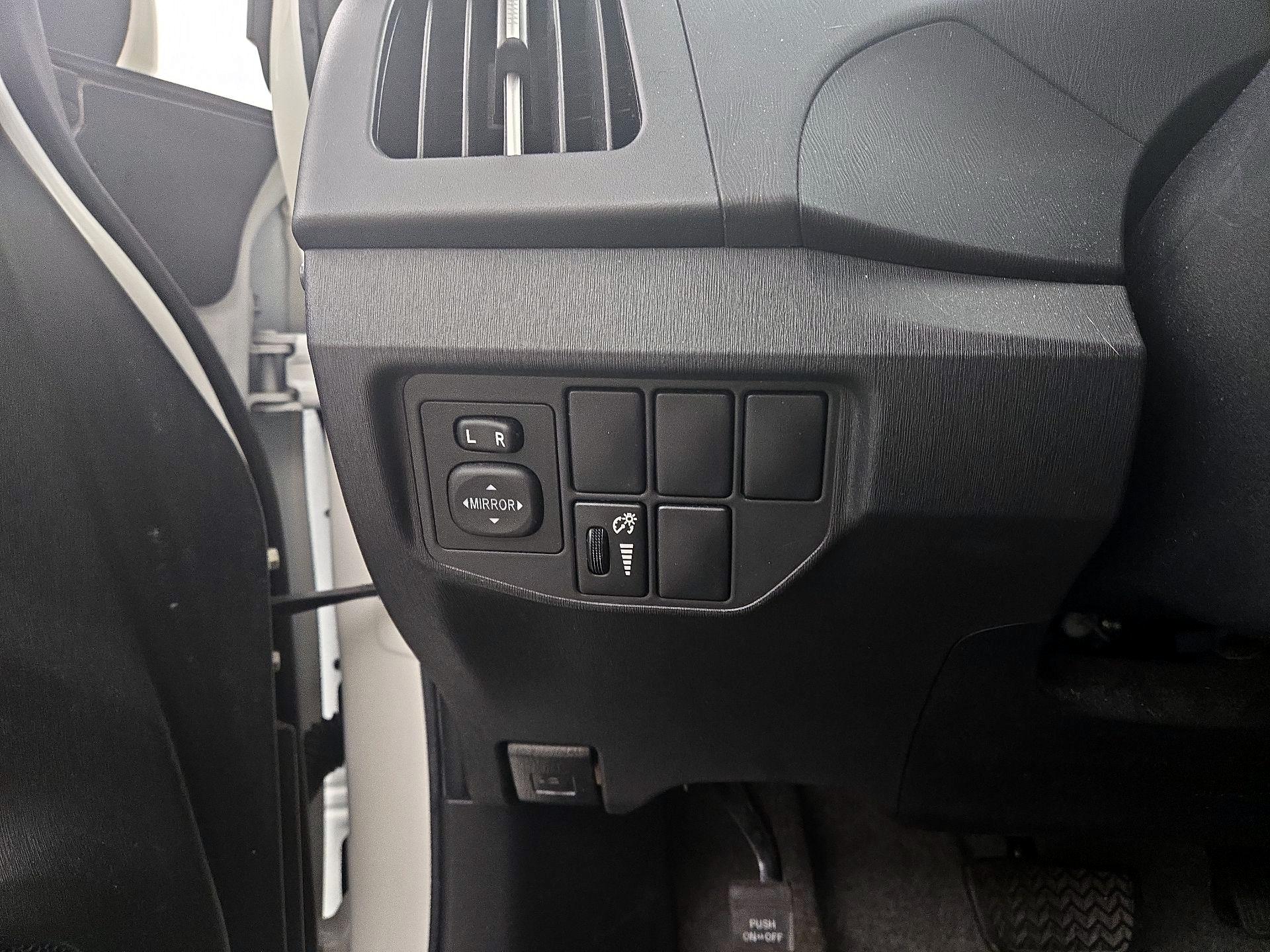 Thumbnail: 2013 Toyota Prius - 13