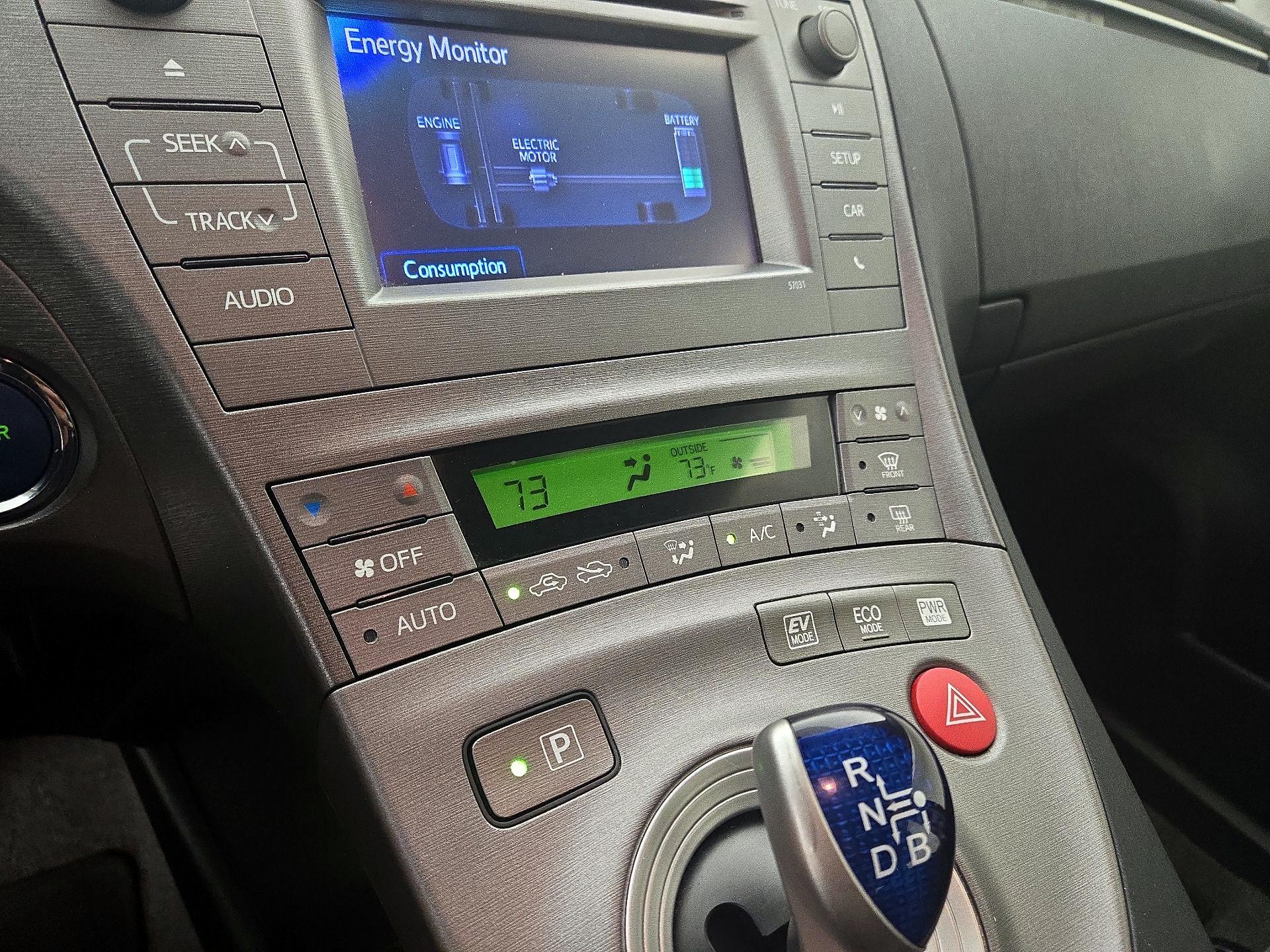 Thumbnail: 2013 Toyota Prius - 15