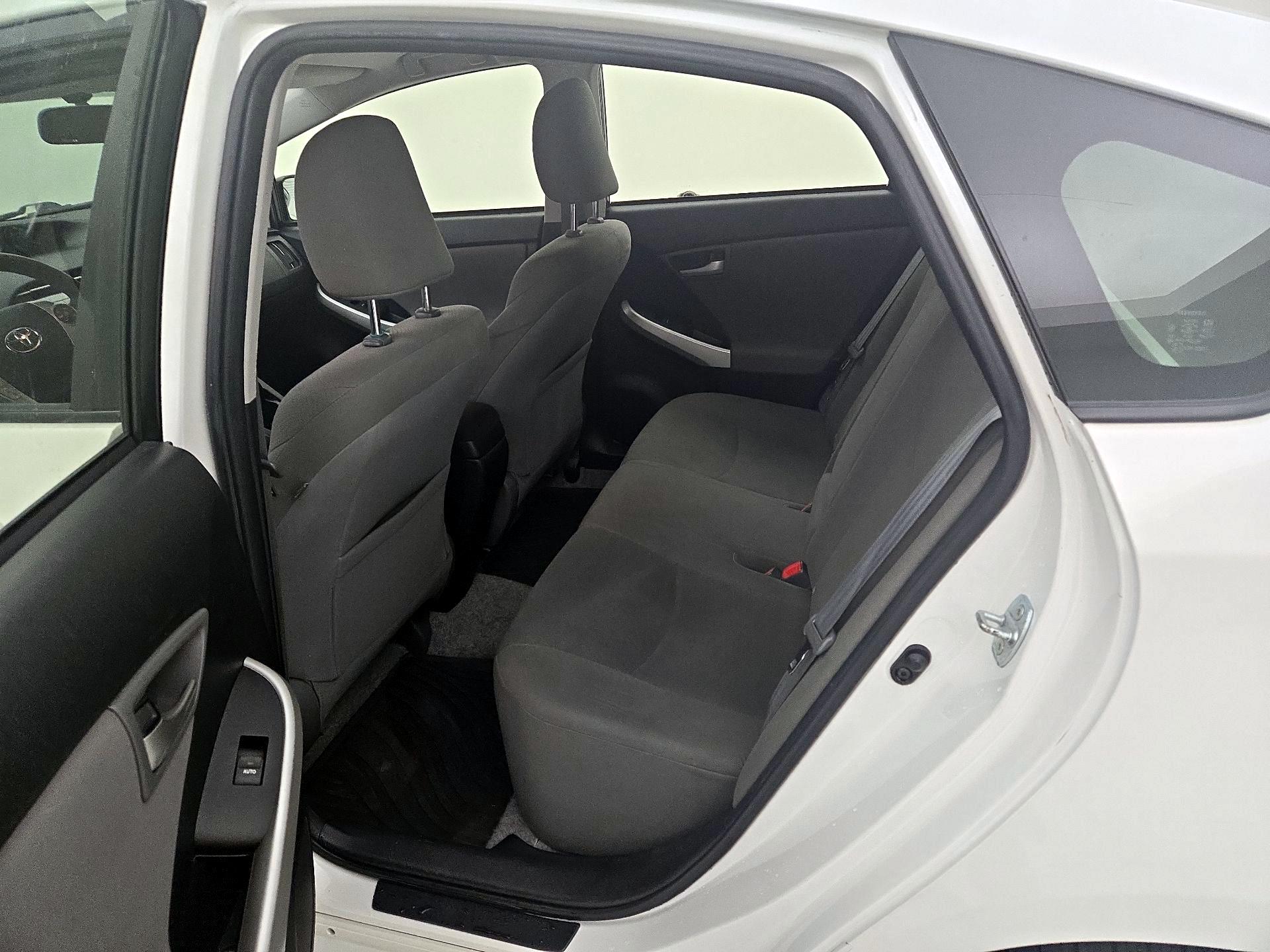 Thumbnail: 2013 Toyota Prius - 18