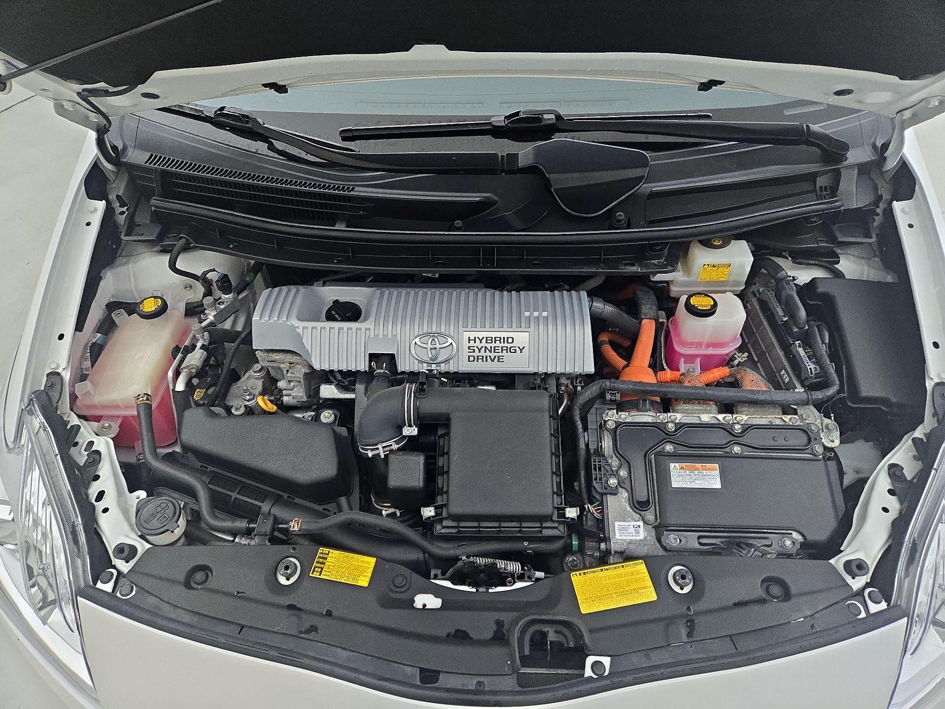 Thumbnail: 2013 Toyota Prius - 20