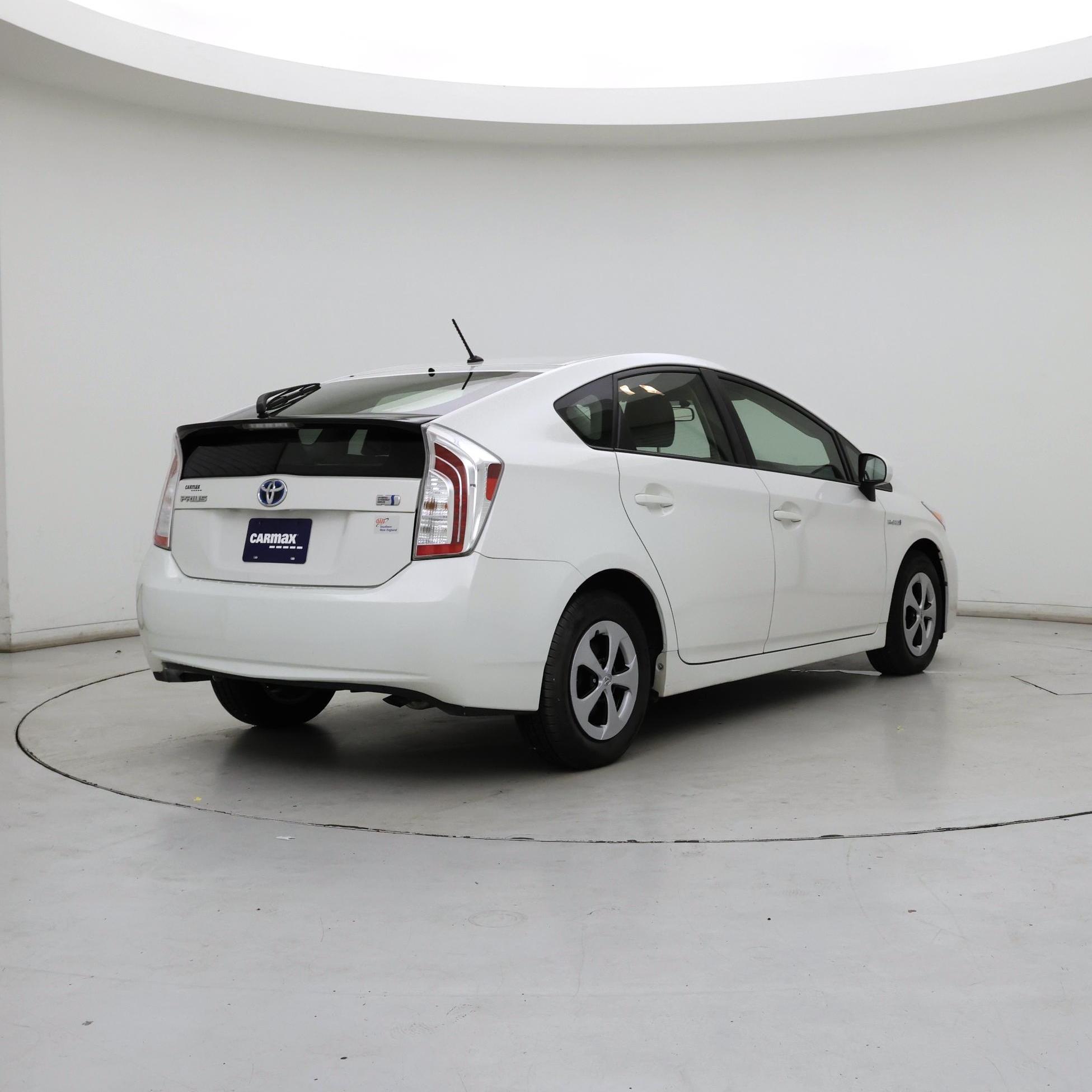 Thumbnail: 2013 Toyota Prius - 8