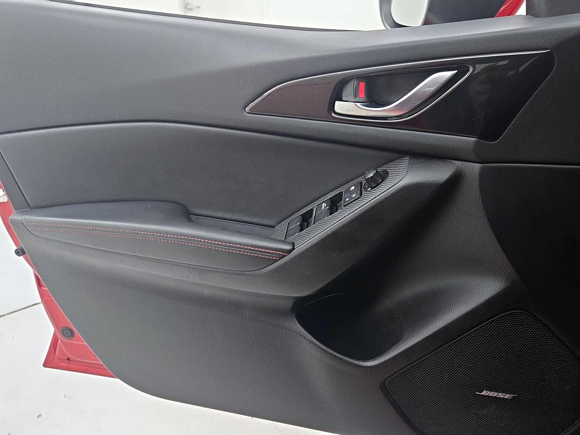 Thumbnail: 2016 Mazda Mazda3 - 12