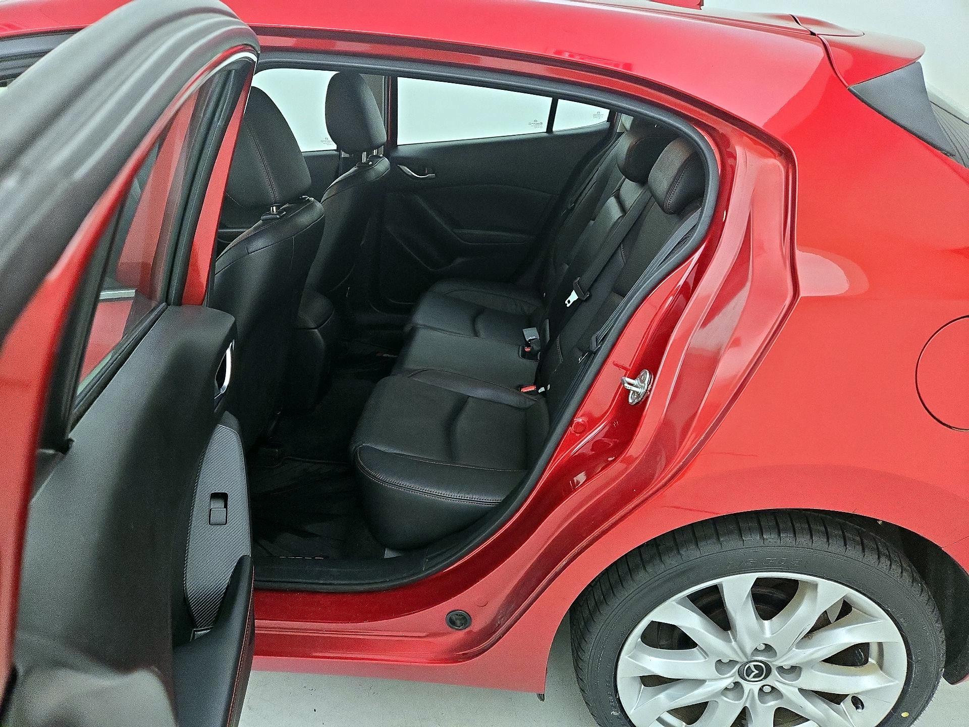 Thumbnail: 2016 Mazda Mazda3 - 17