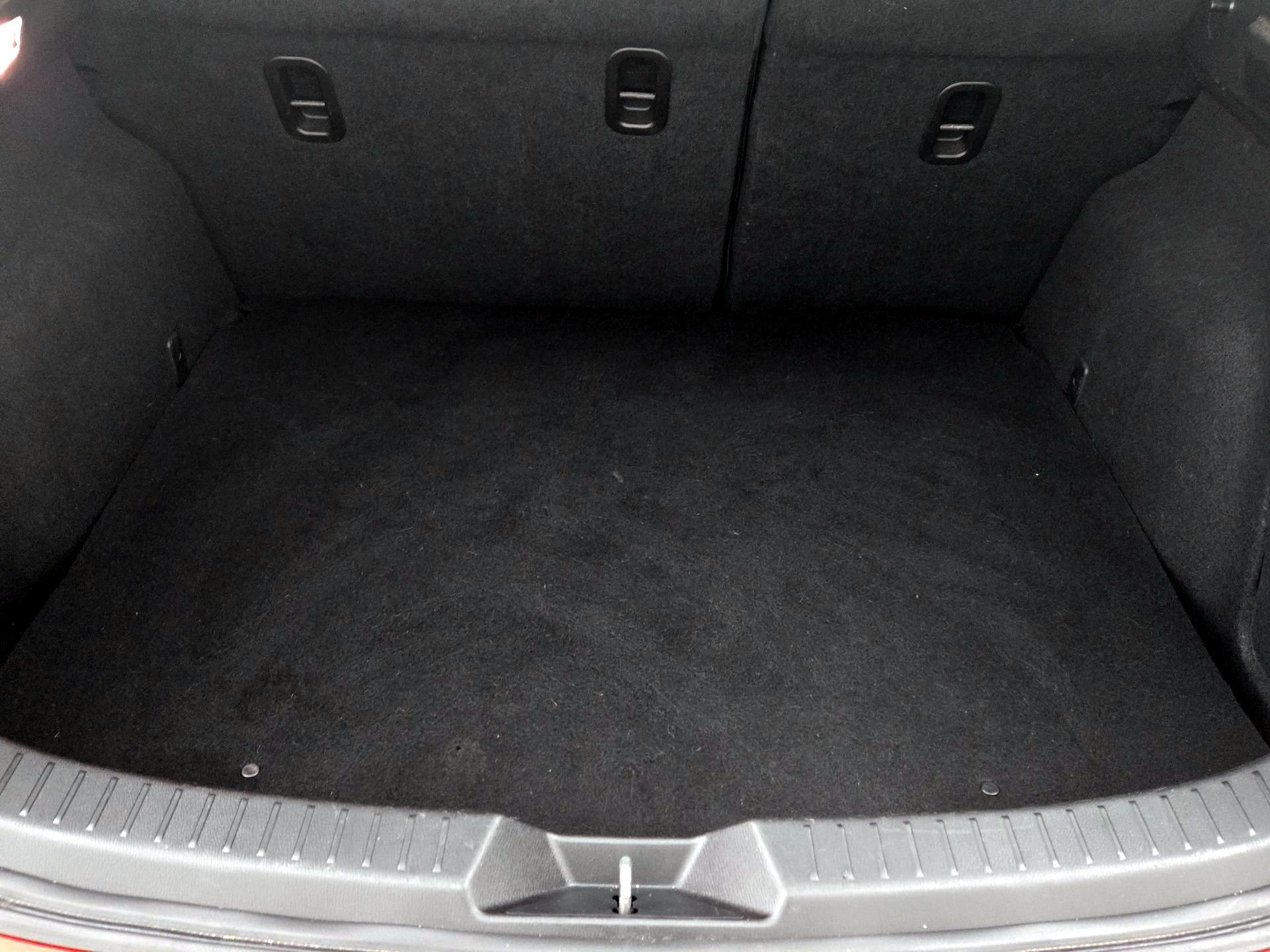 Thumbnail: 2016 Mazda Mazda3 - 18
