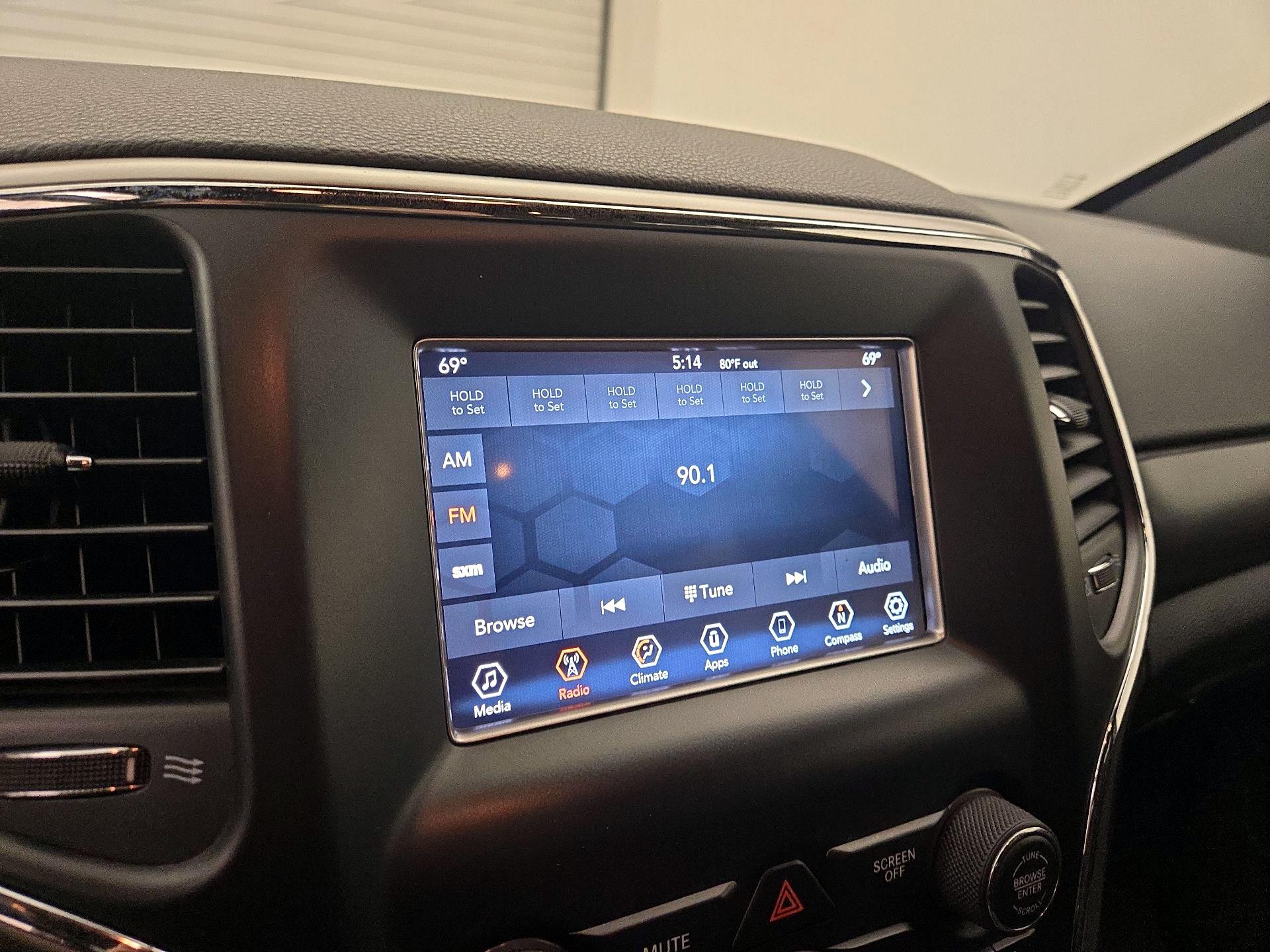 Thumbnail: 2018 Jeep Grand Cherokee - 16