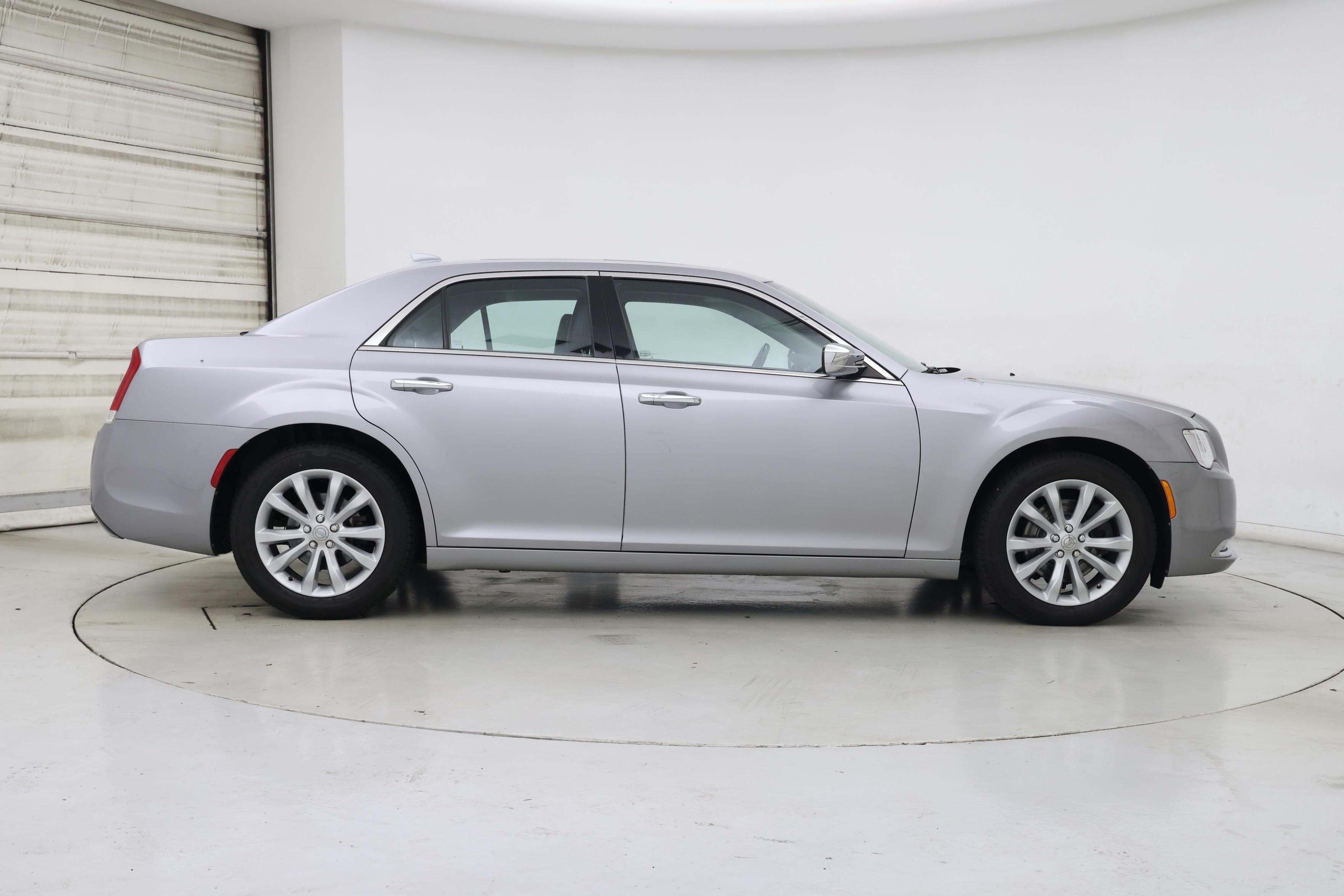 Thumbnail: 2016 Chrysler 300 - 7