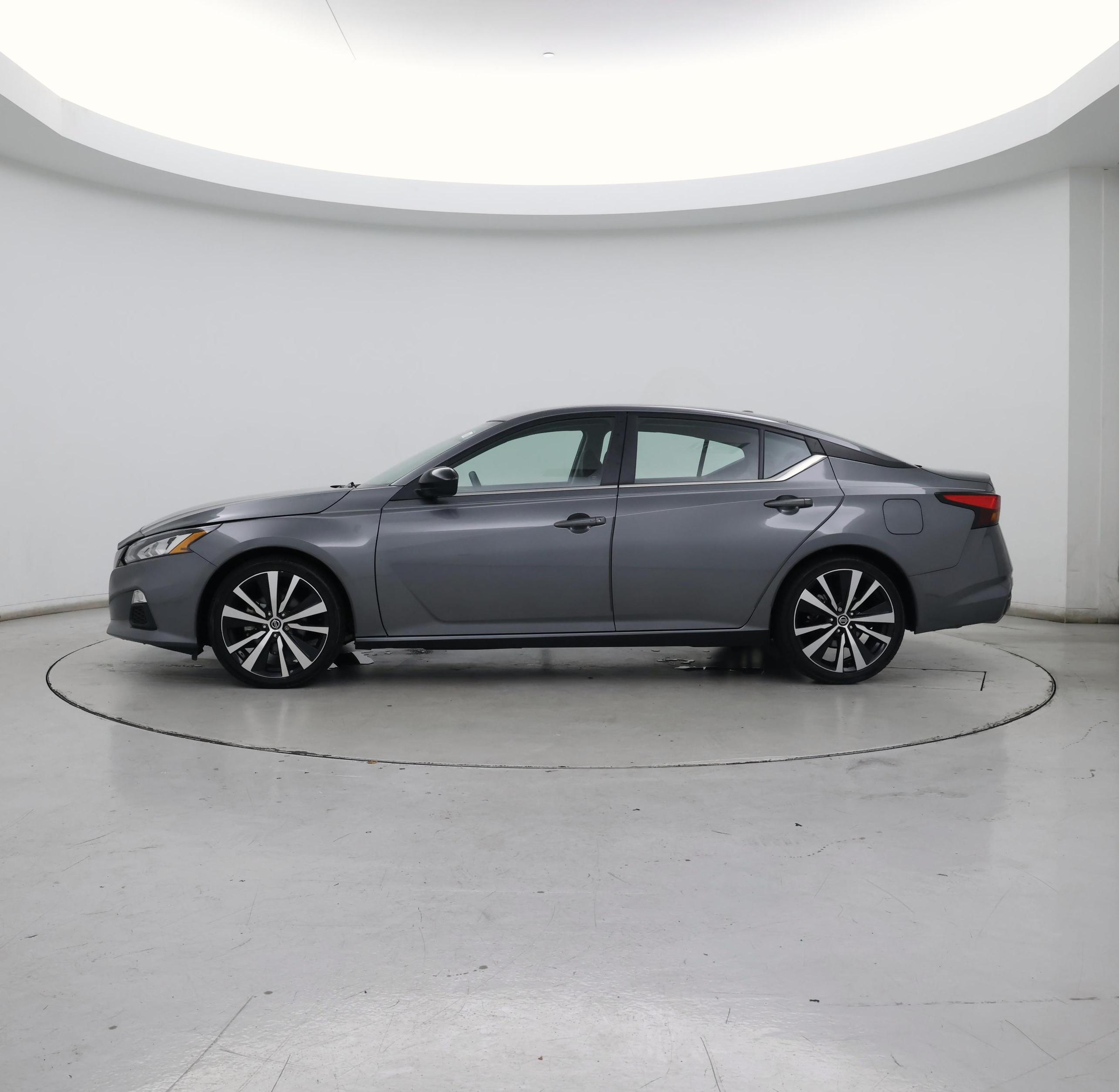 Thumbnail: 2022 Nissan Altima - 3