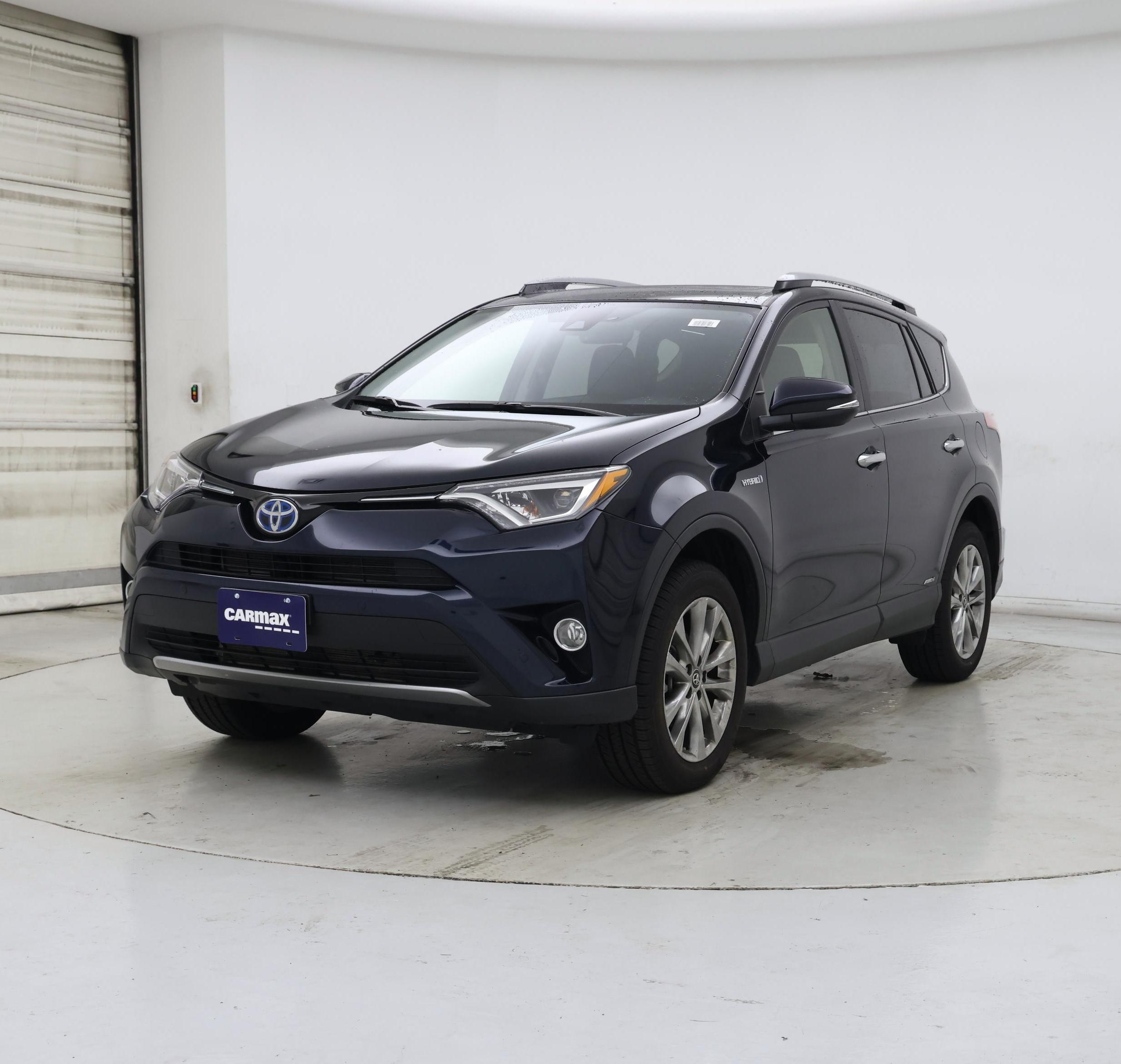 Thumbnail: 2017 Toyota RAV4 - 4