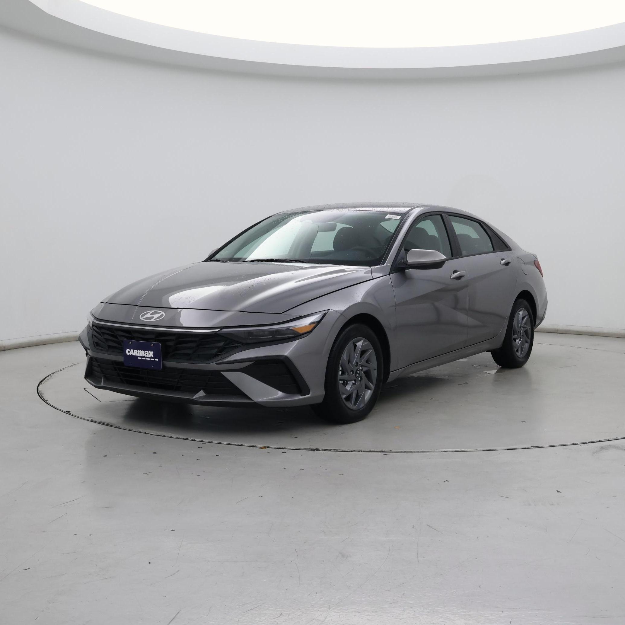 Thumbnail: 2024 Hyundai Elantra - 4