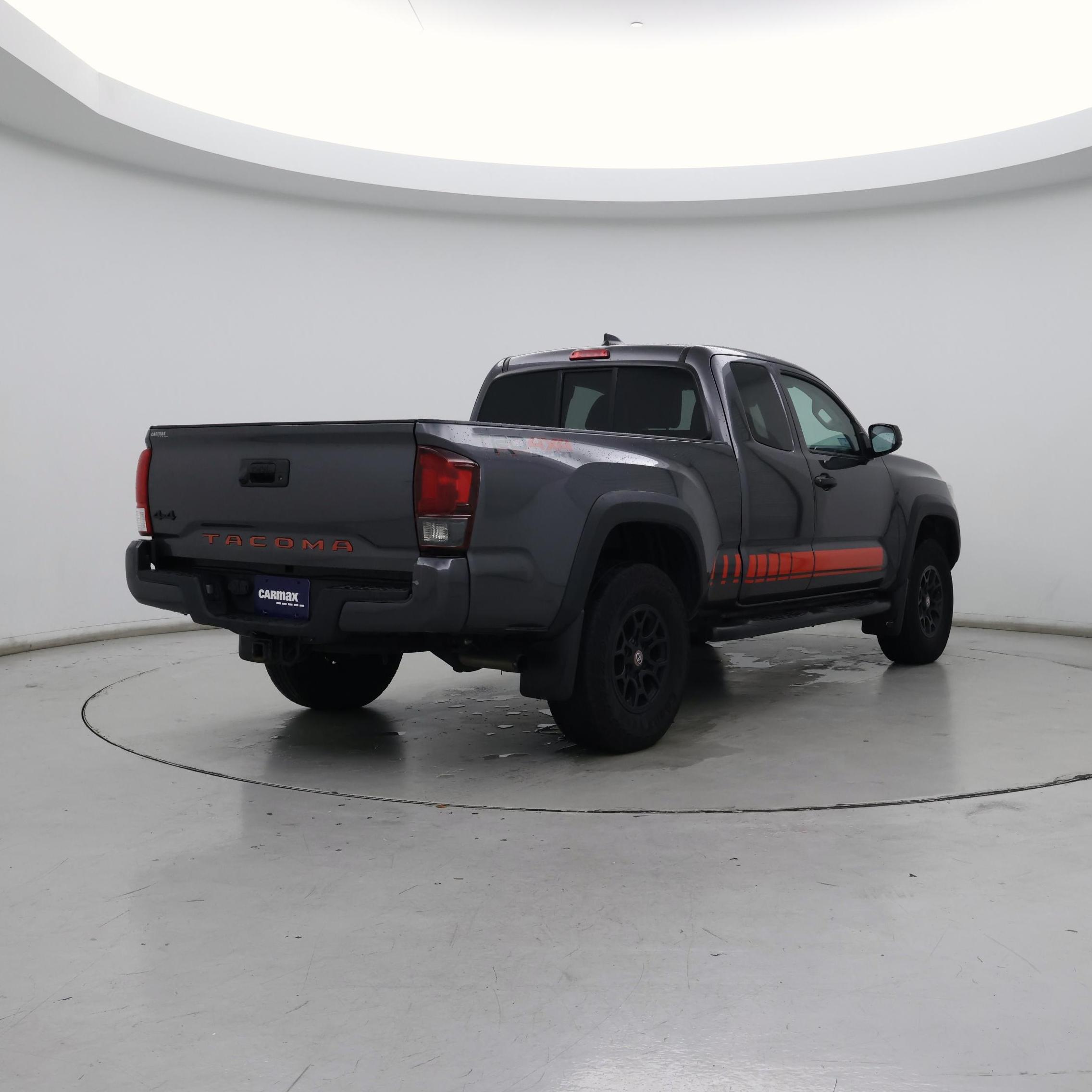 Thumbnail: 2022 Toyota Tacoma - 8