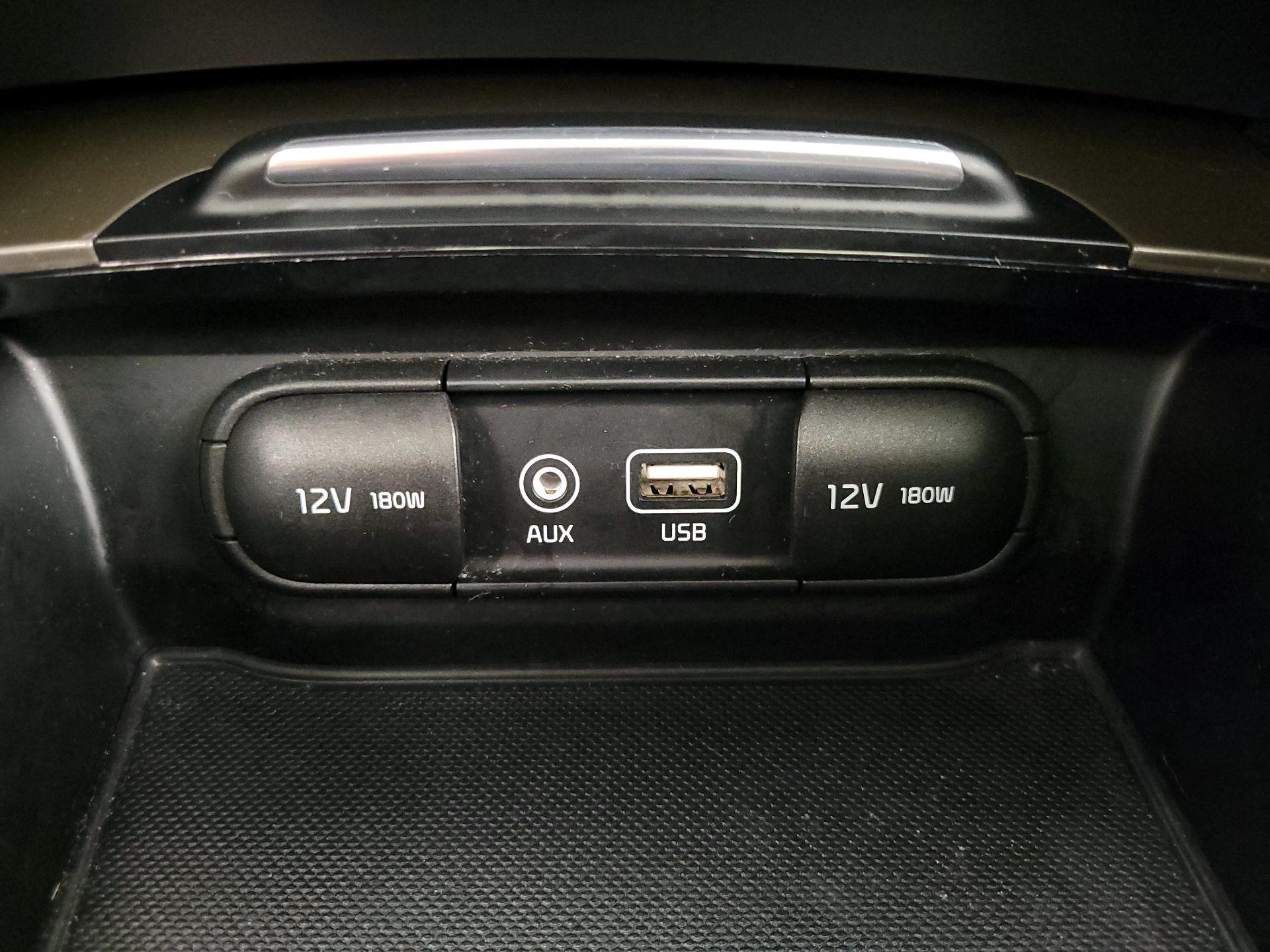 Thumbnail: 2018 Kia Optima - 19