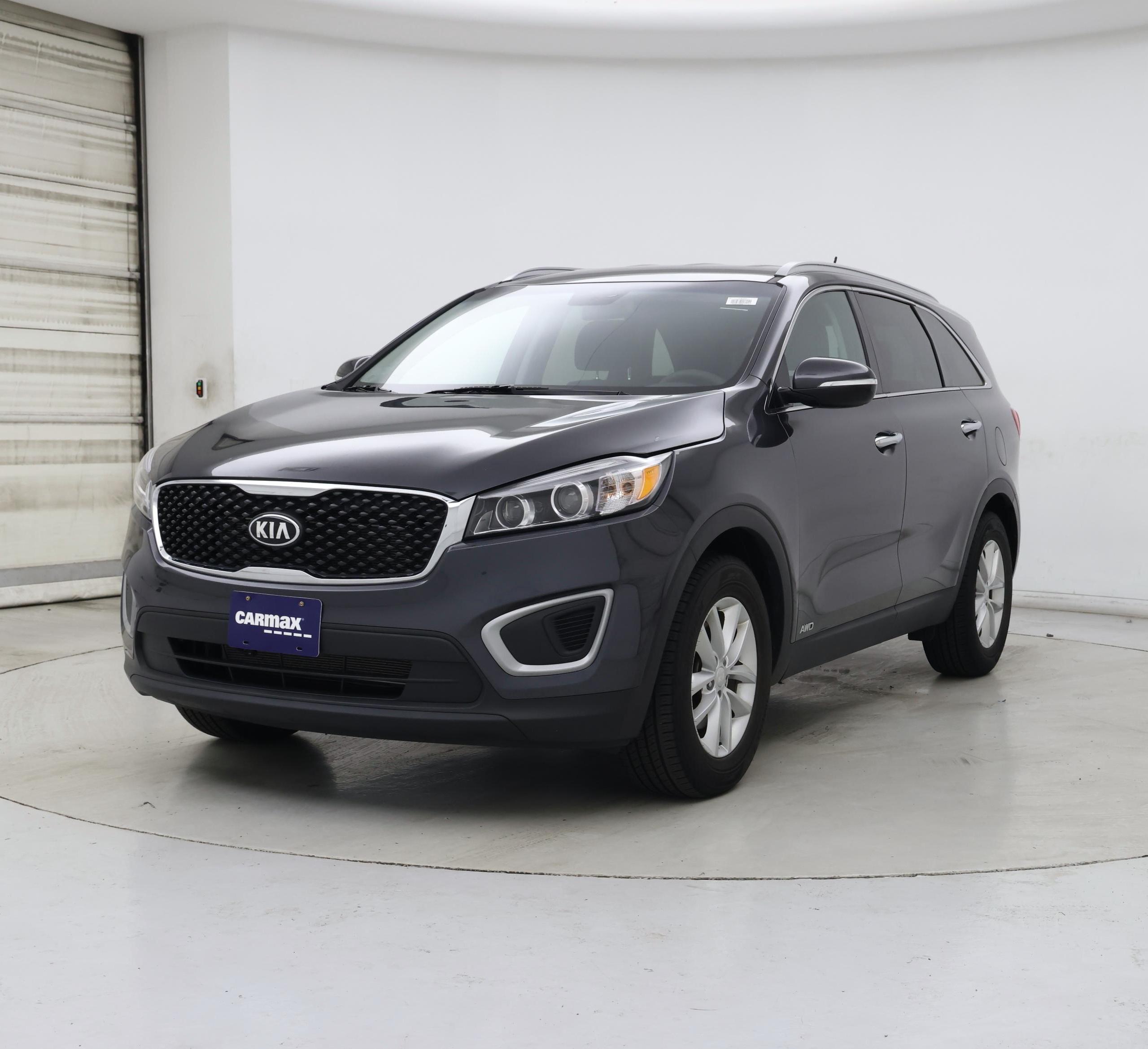 Thumbnail: 2017 Kia Sorento - 4
