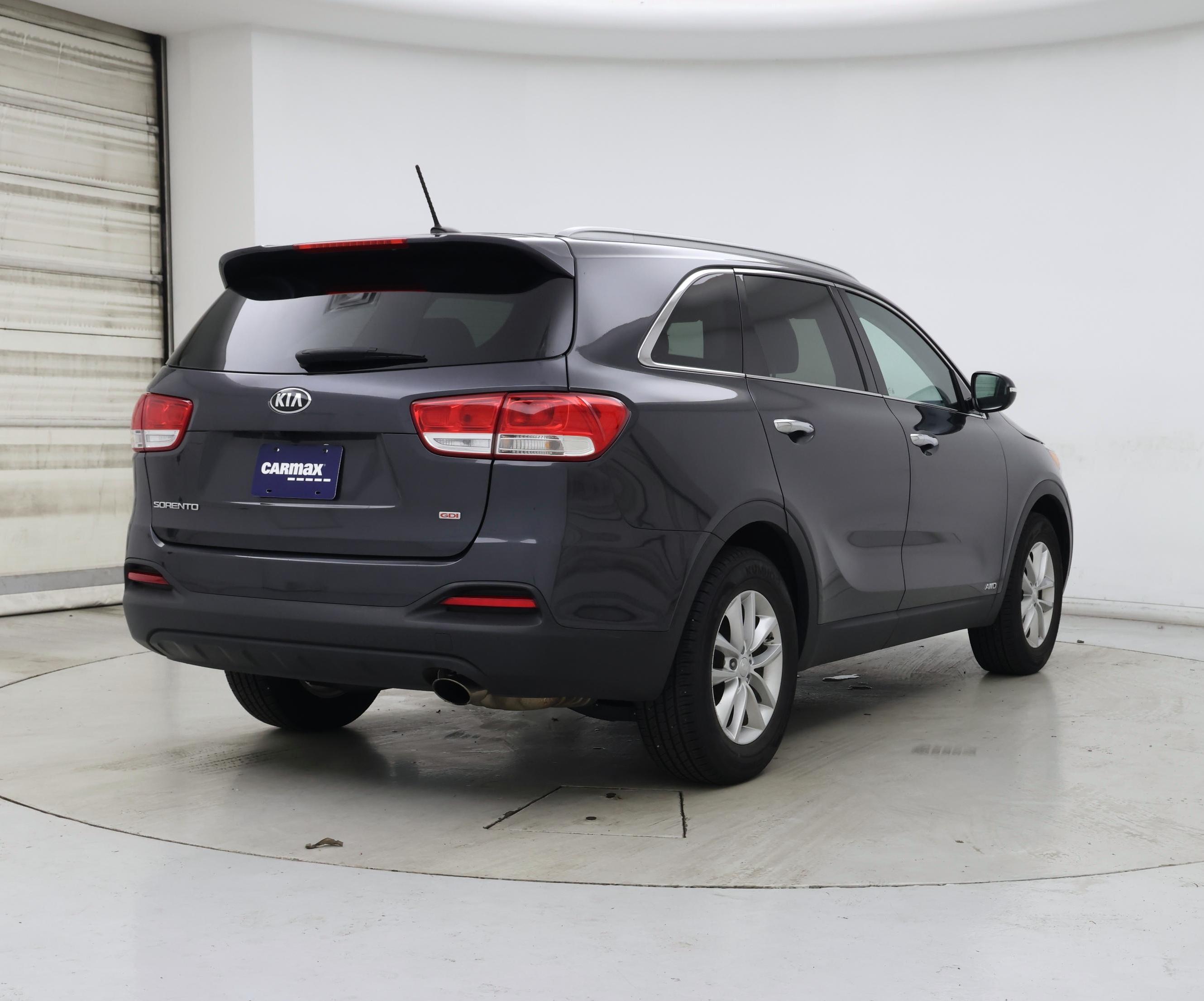 Thumbnail: 2017 Kia Sorento - 8