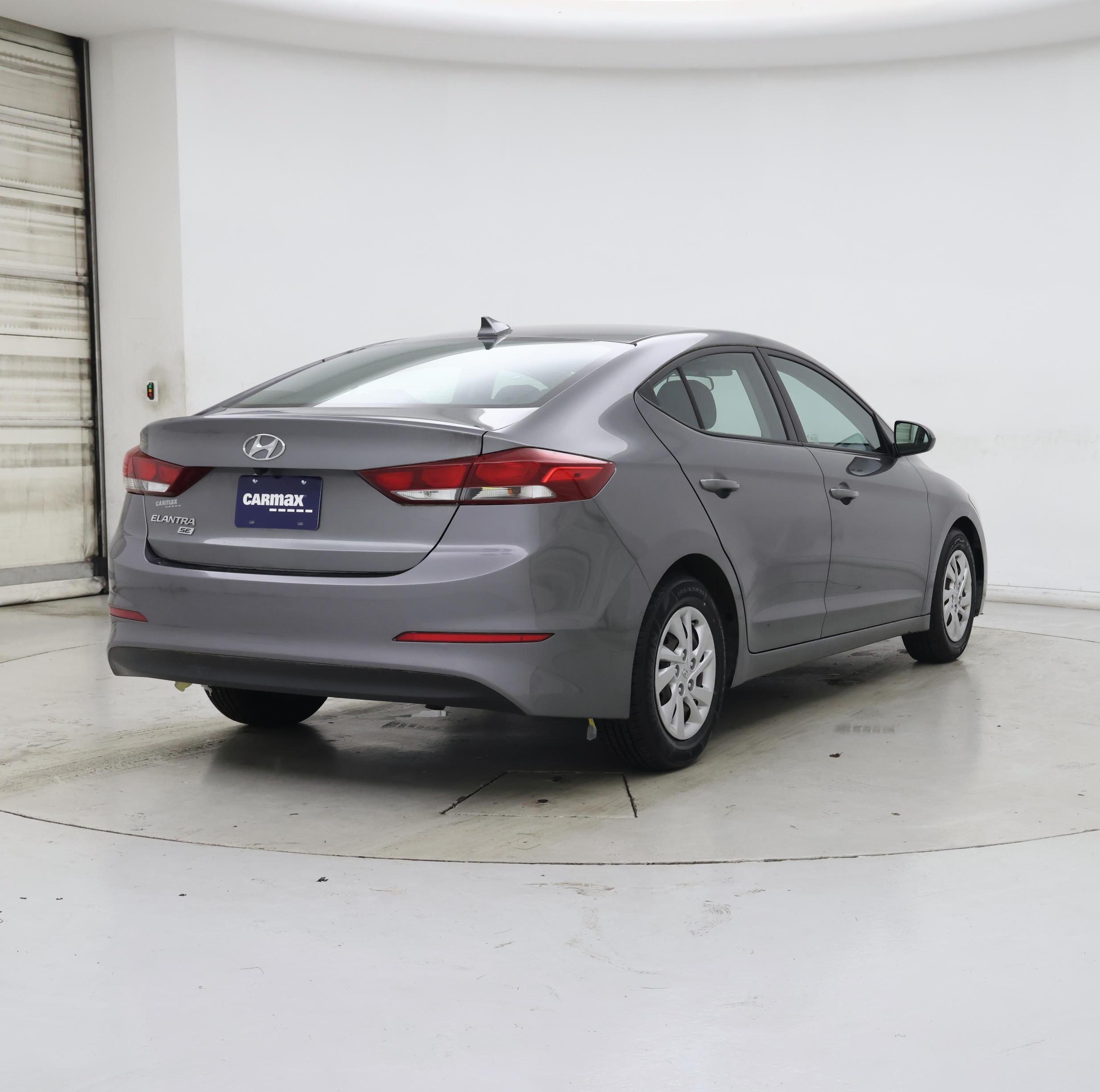 Thumbnail: 2018 Hyundai Elantra - 8