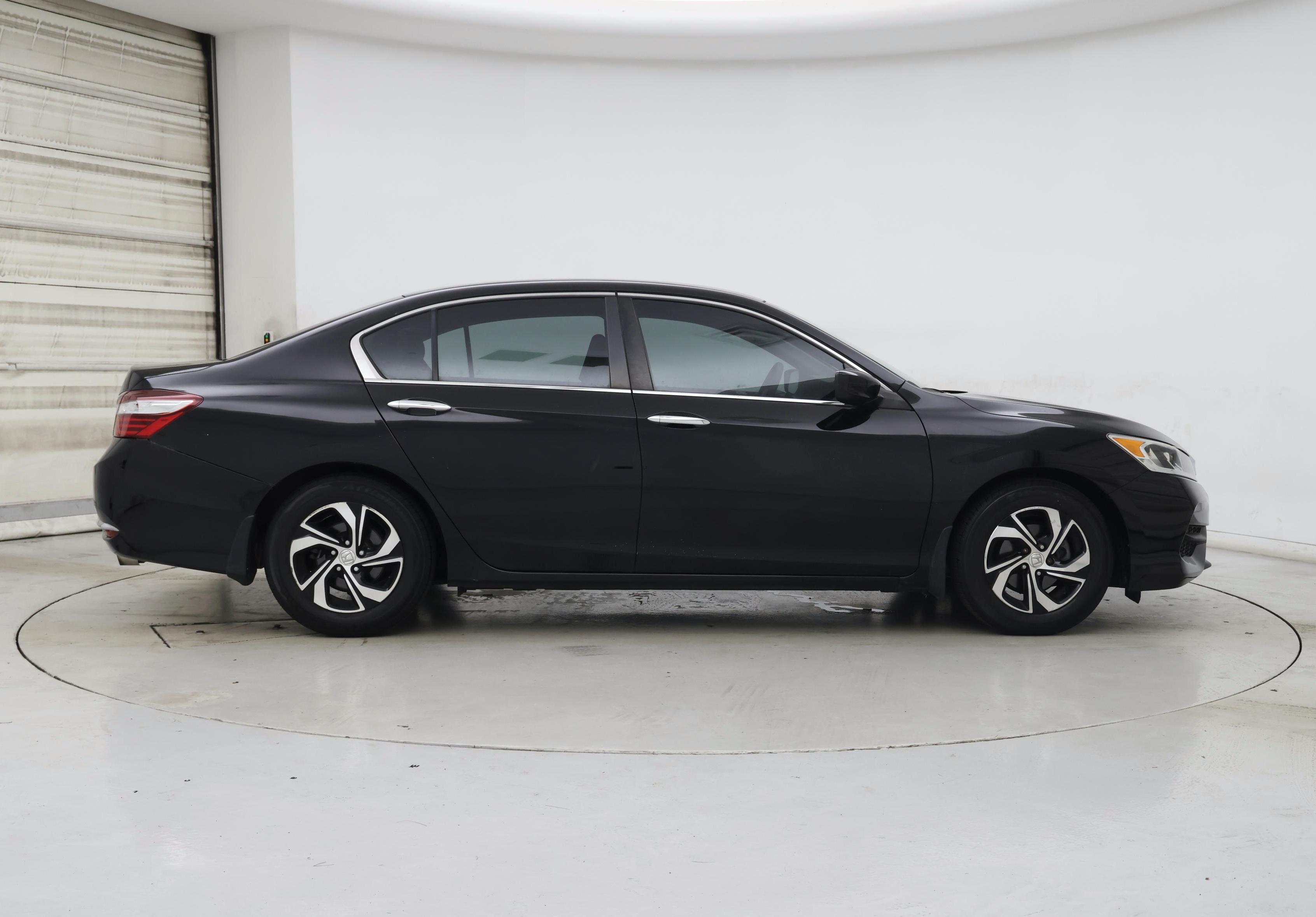 Thumbnail: 2017 Honda Accord - 7