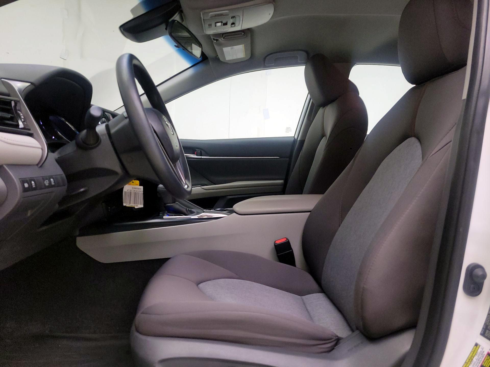Thumbnail: 2019 Toyota Camry - 11