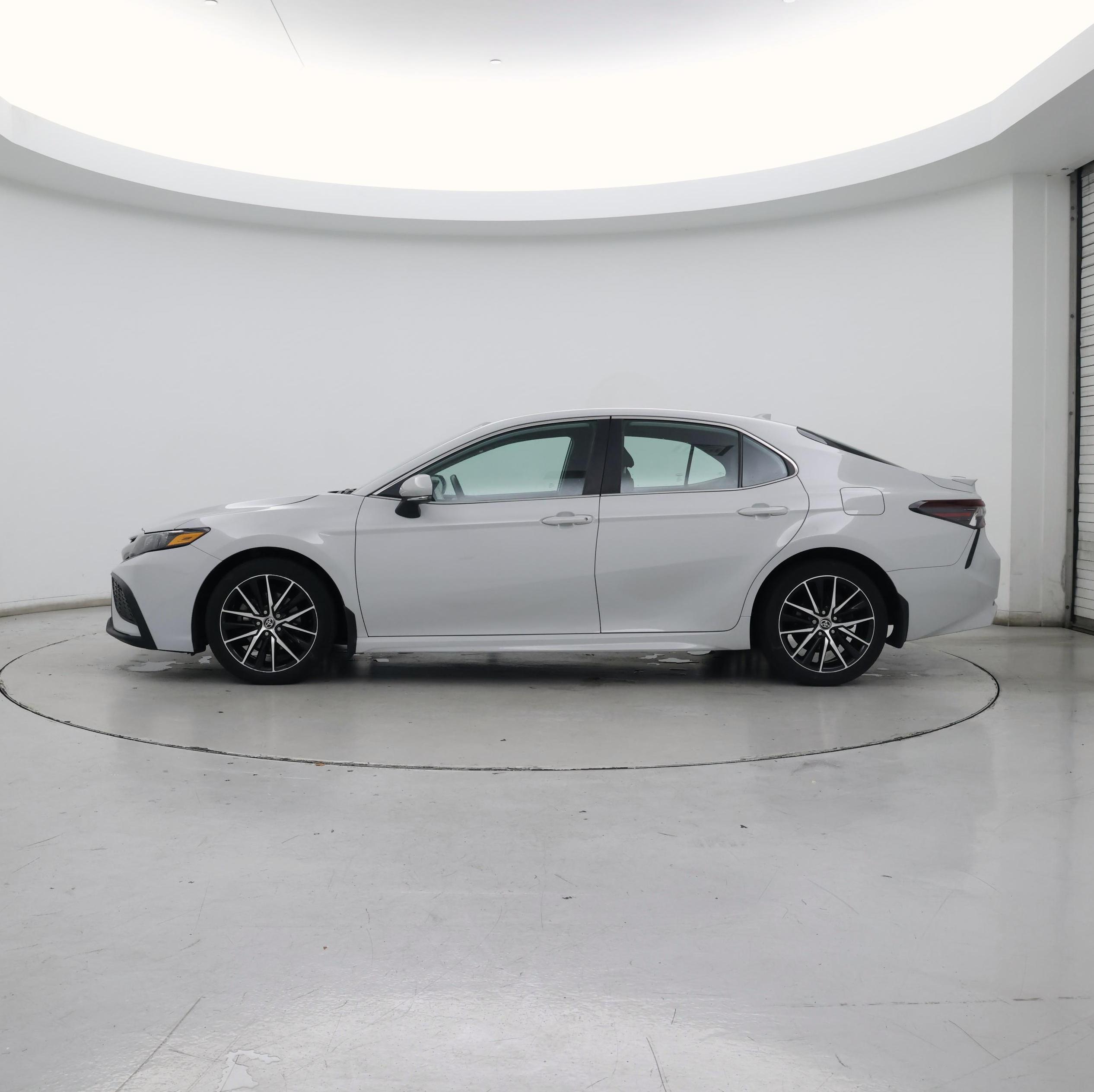 Thumbnail: 2023 Toyota Camry - 3