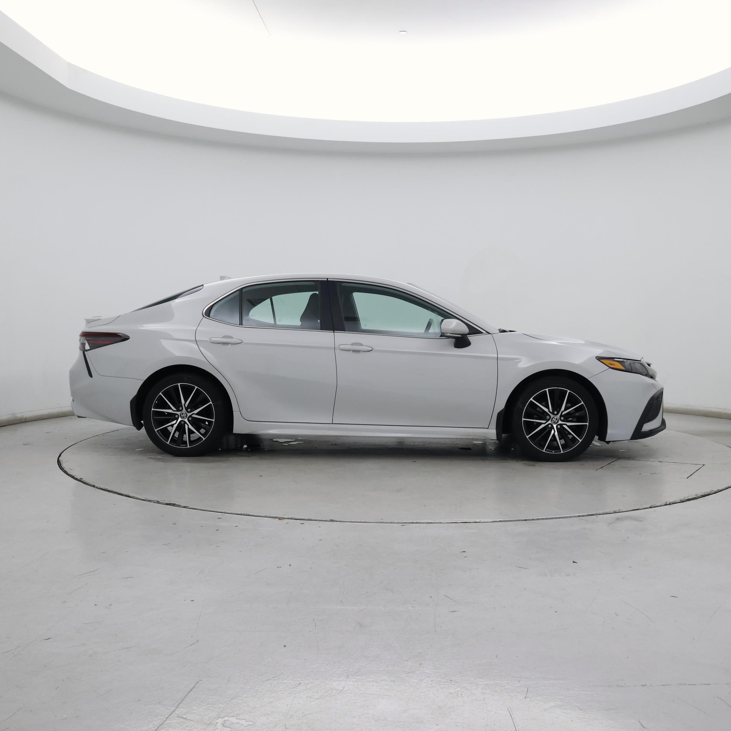 Thumbnail: 2023 Toyota Camry - 7