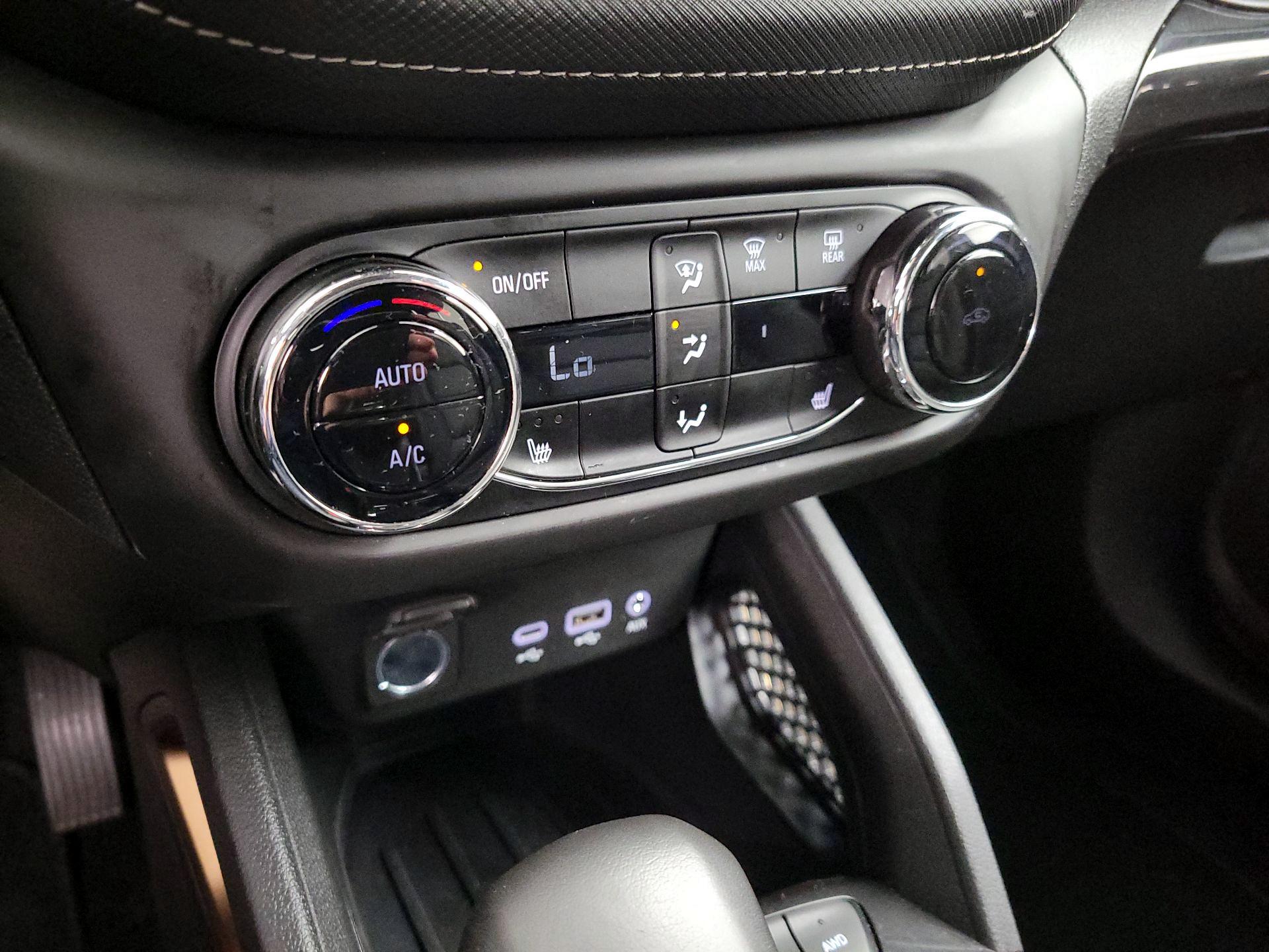 Thumbnail: 2023 Chevrolet TrailBlazer - 16