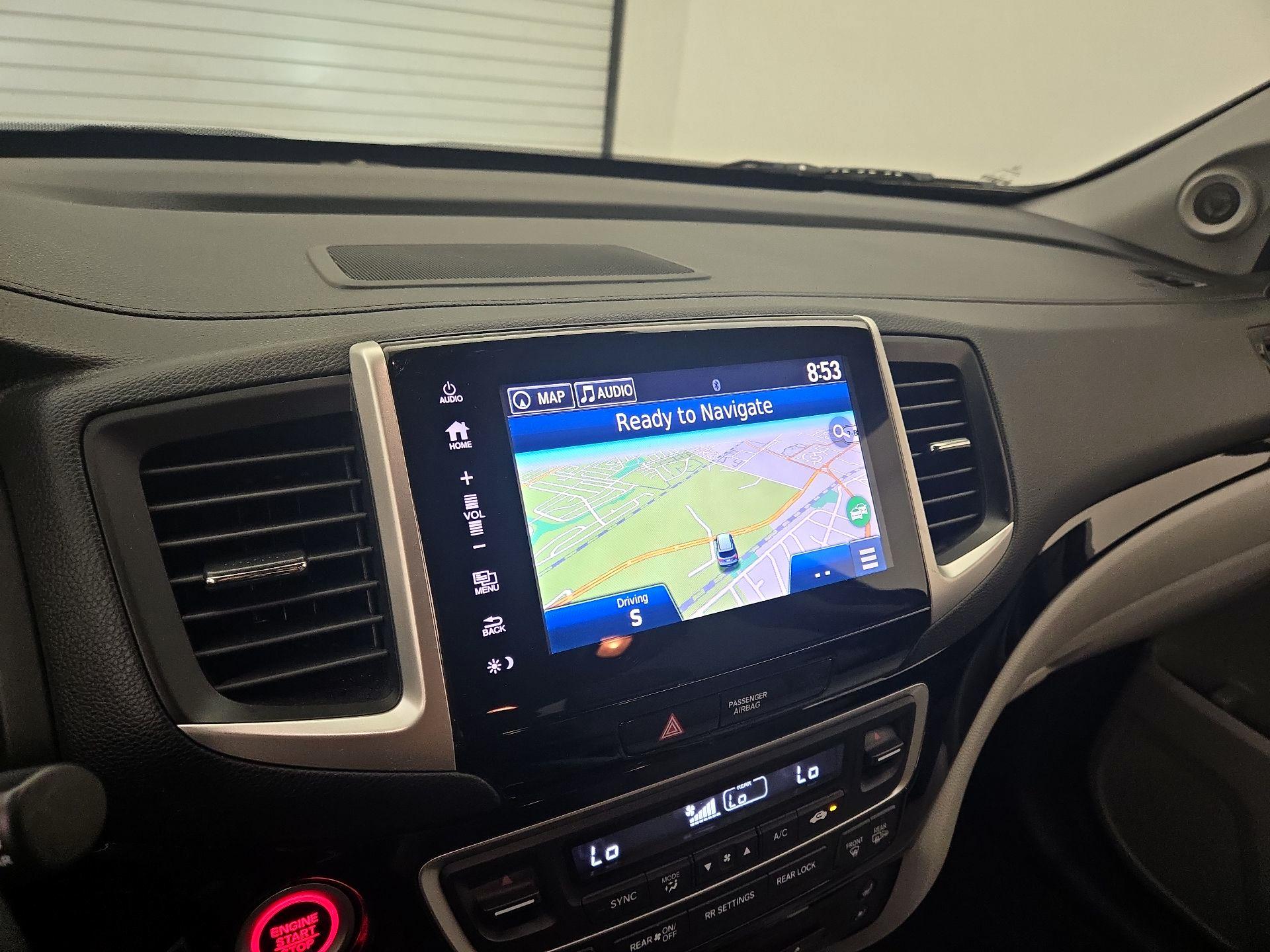 Thumbnail: 2017 Honda Pilot - 14